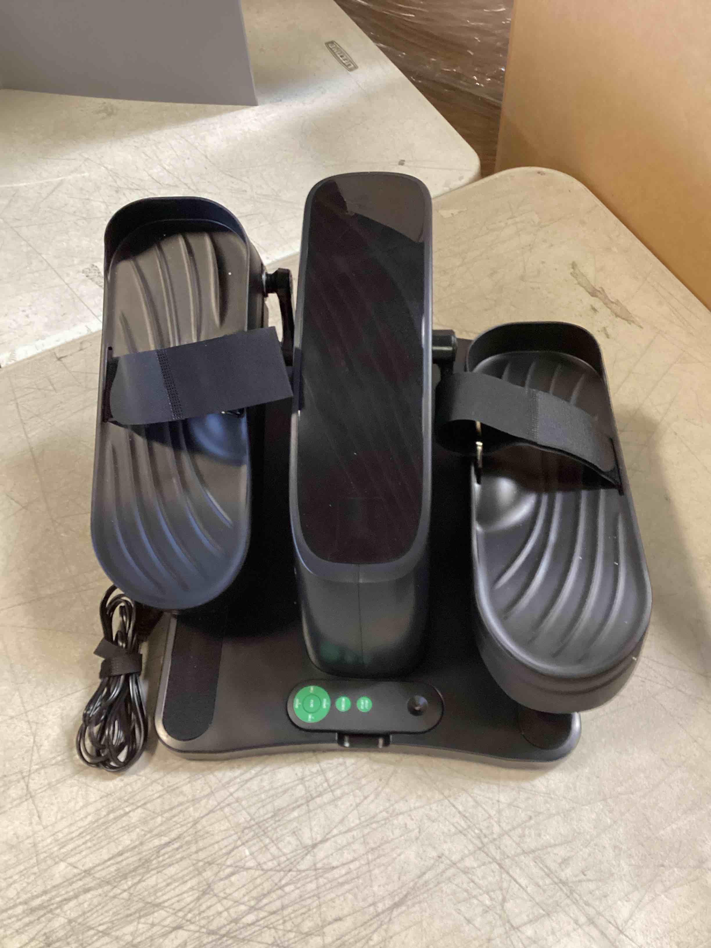 https://s3.amazonaws.com/lotting-images-prod/bidfta/PPE2267388_1745866066425.jpeg