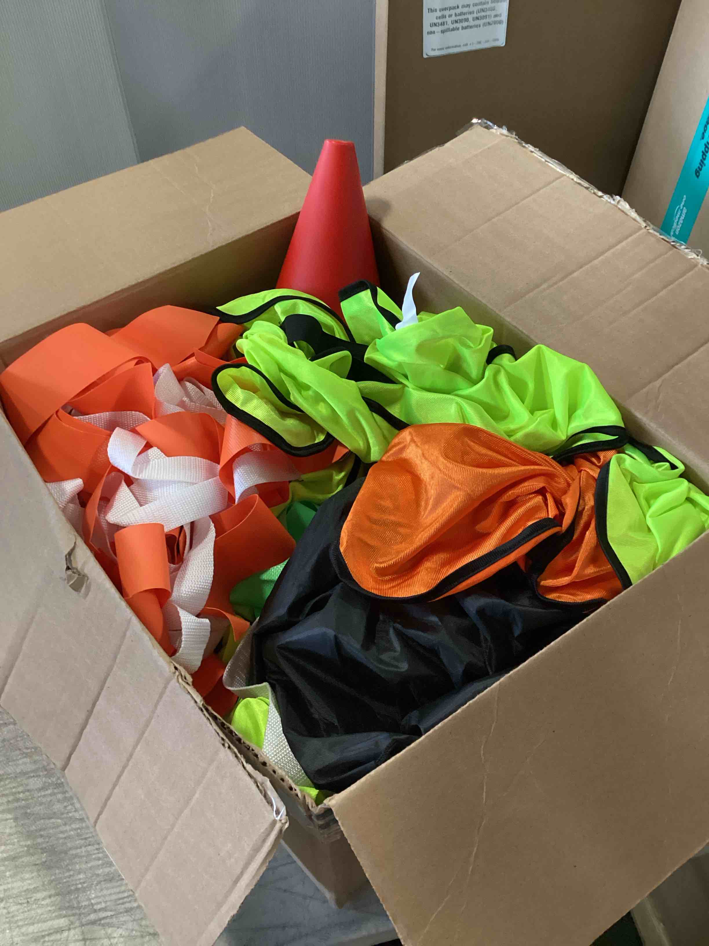 https://s3.amazonaws.com/lotting-images-prod/bidfta/PPE2267669_1746104319797.jpeg
