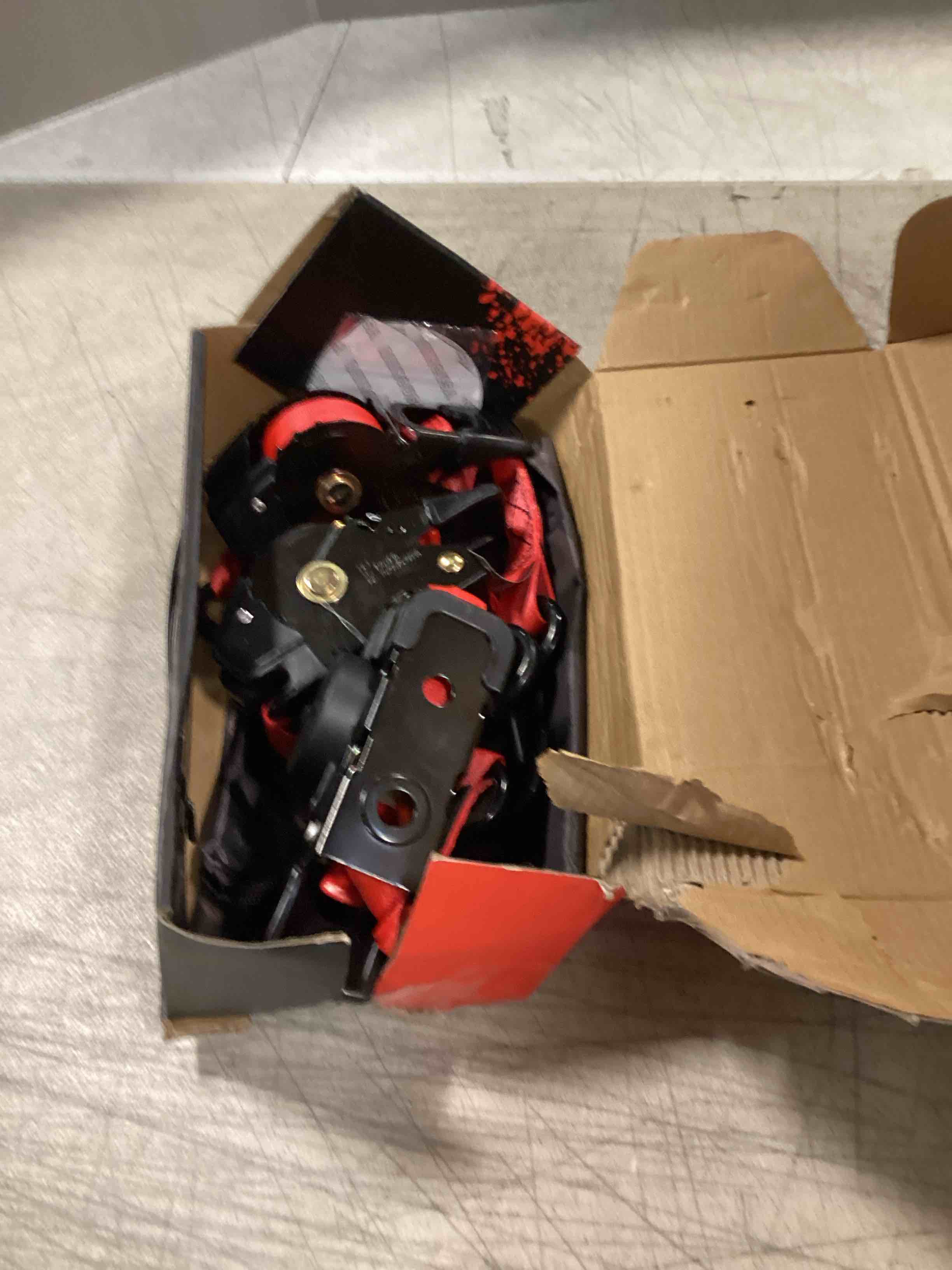 https://s3.amazonaws.com/lotting-images-prod/bidfta/PPE2267889_1746538592043.jpeg