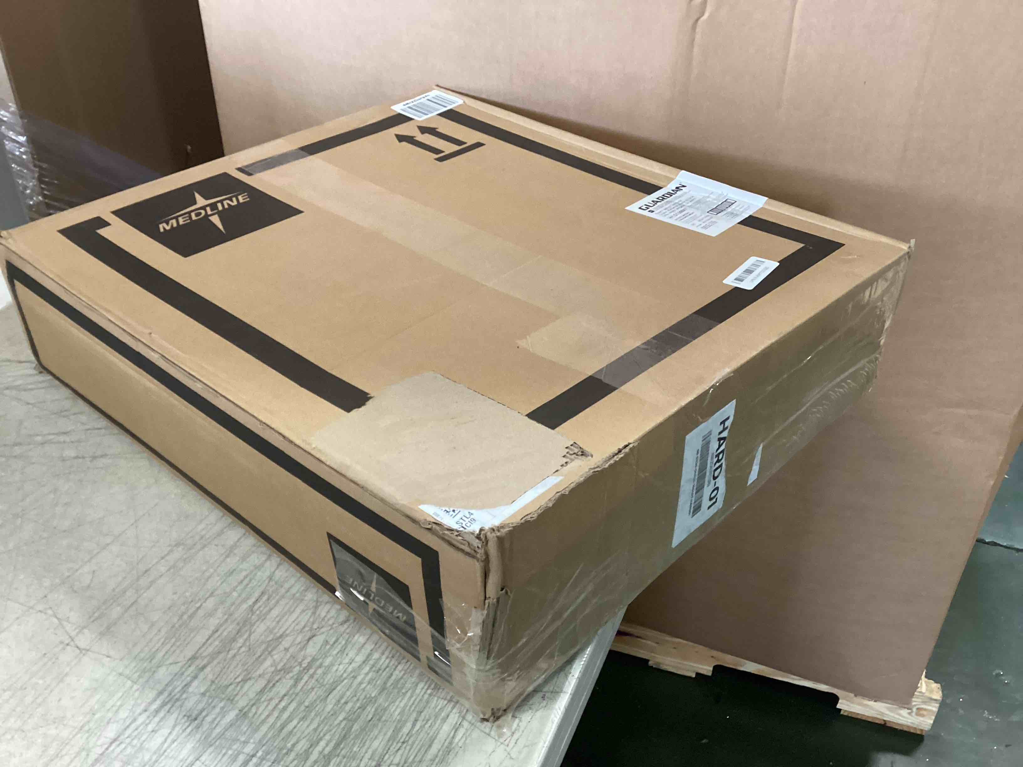 https://s3.amazonaws.com/lotting-images-prod/bidfta/PPE2267971_1746558686215.jpeg