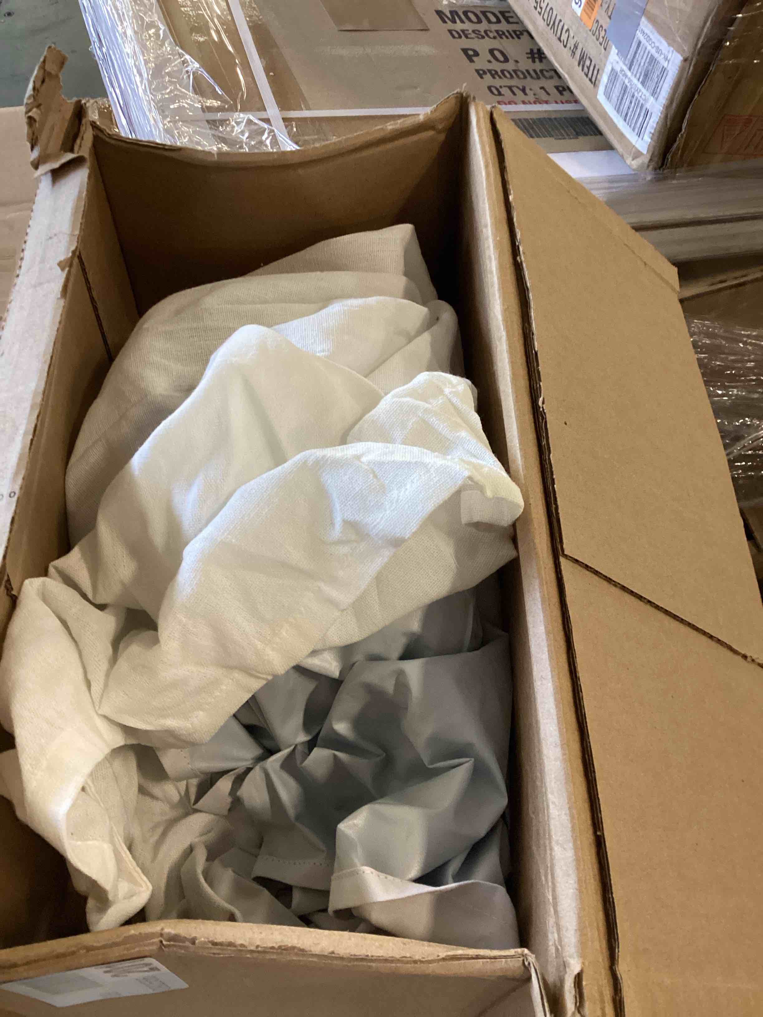 https://s3.amazonaws.com/lotting-images-prod/bidfta/PPE2268163_1746797033635.jpeg