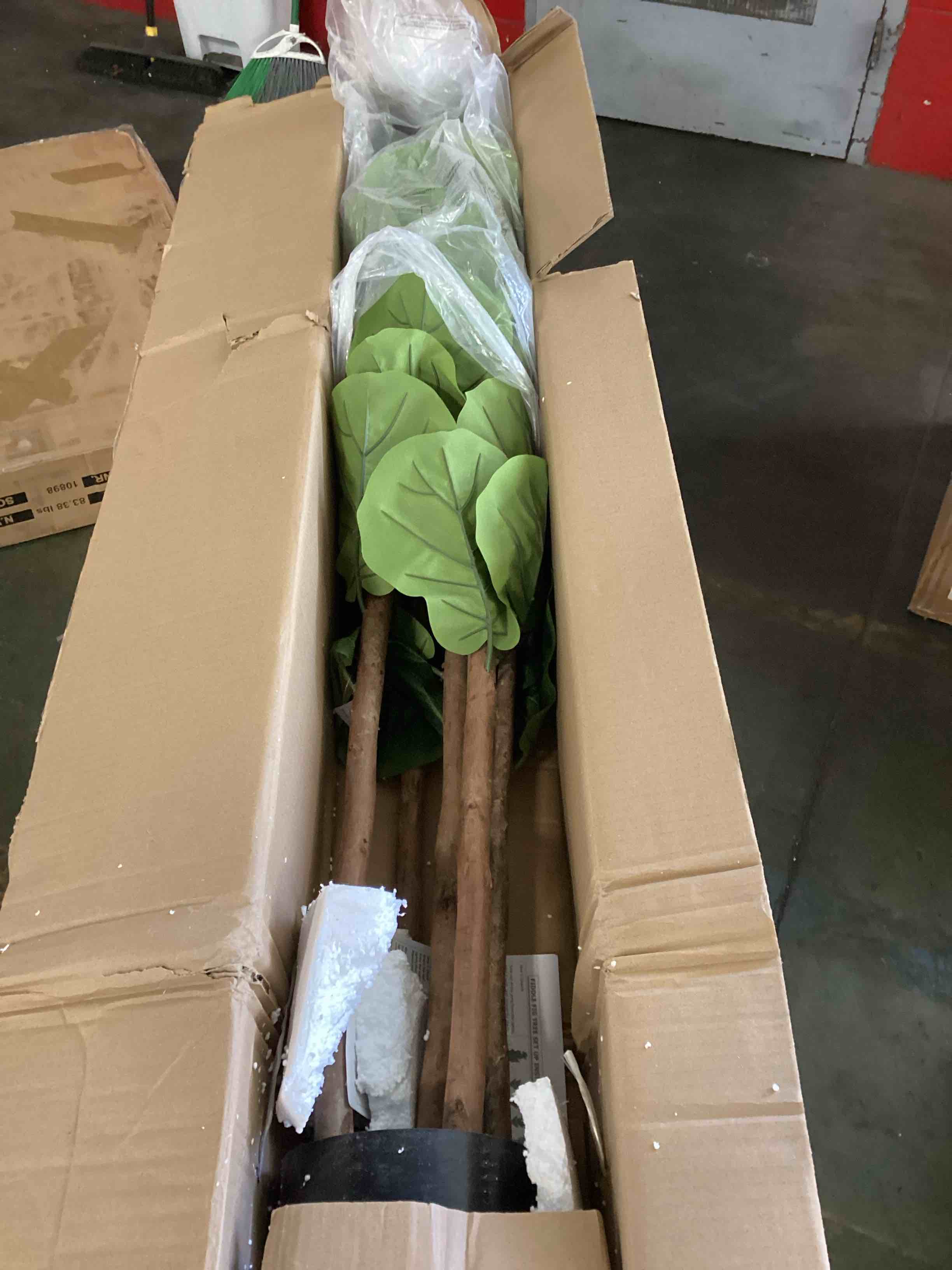 https://s3.amazonaws.com/lotting-images-prod/bidfta/PPE2268173_1746800651604.jpeg