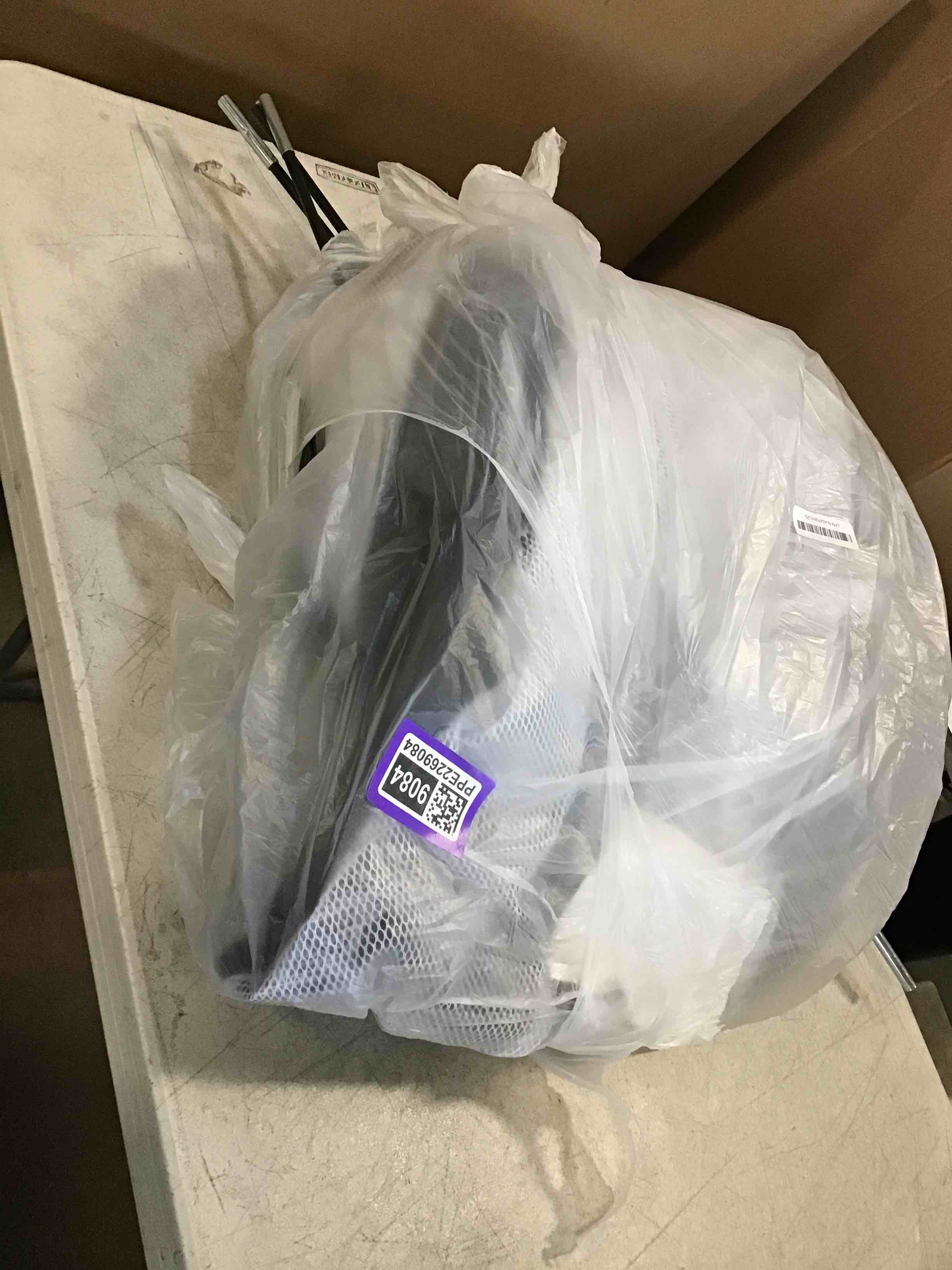 https://s3.amazonaws.com/lotting-images-prod/bidfta/PPE2269084_1745496665974.jpeg