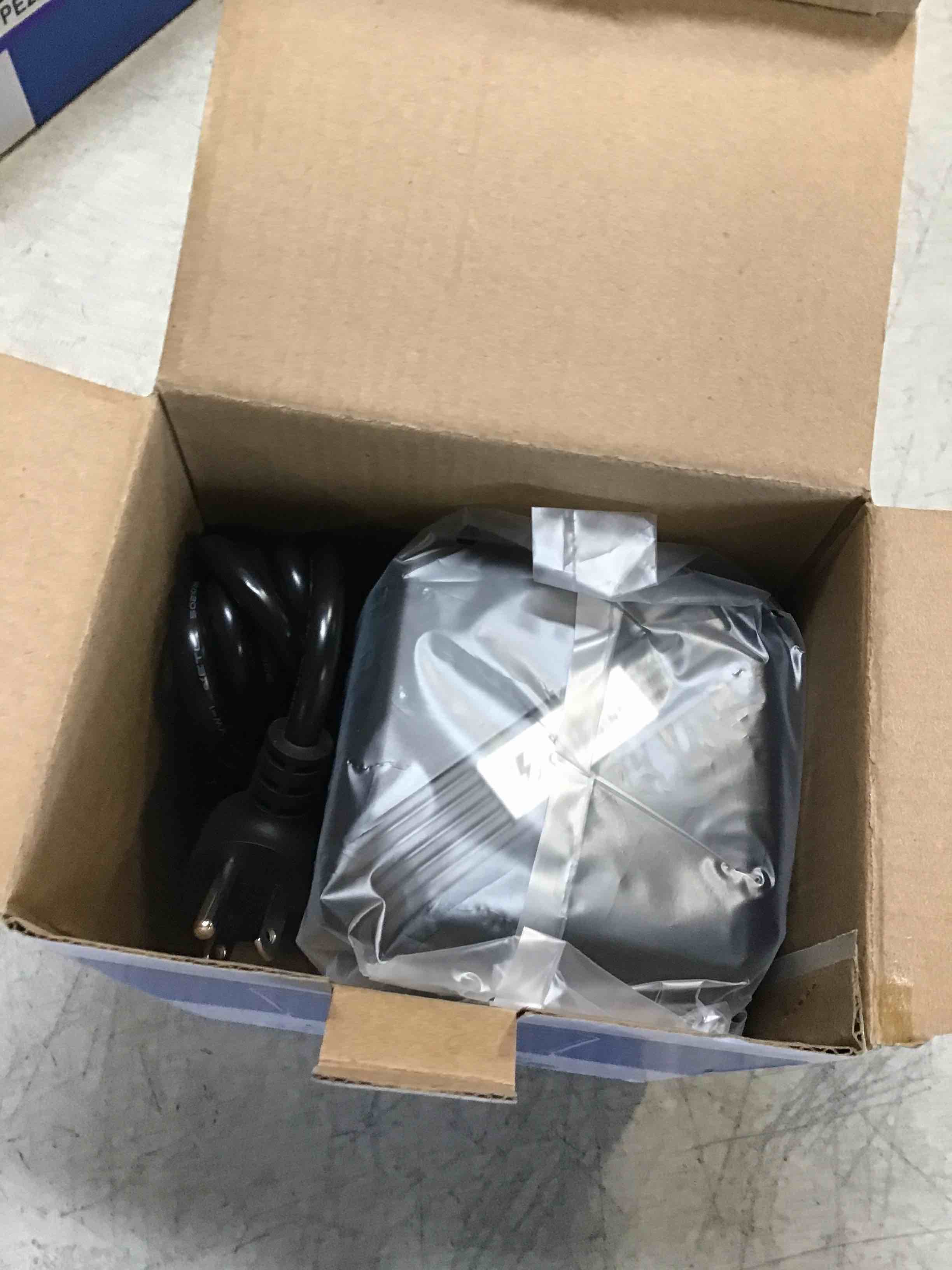 https://s3.amazonaws.com/lotting-images-prod/bidfta/PPE2269154_1745504497830.jpeg