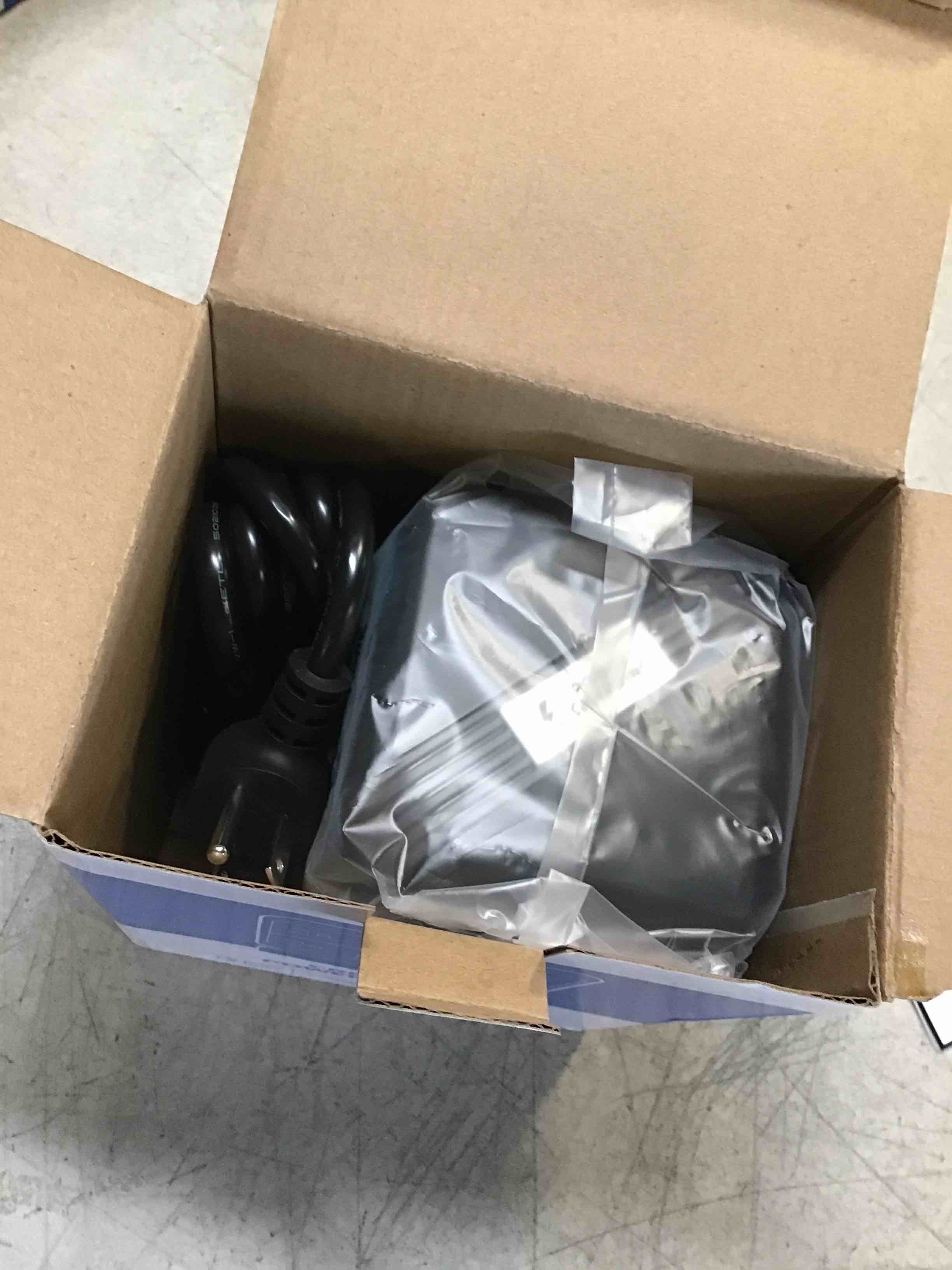 https://s3.amazonaws.com/lotting-images-prod/bidfta/PPE2269154_1745504499096.jpeg