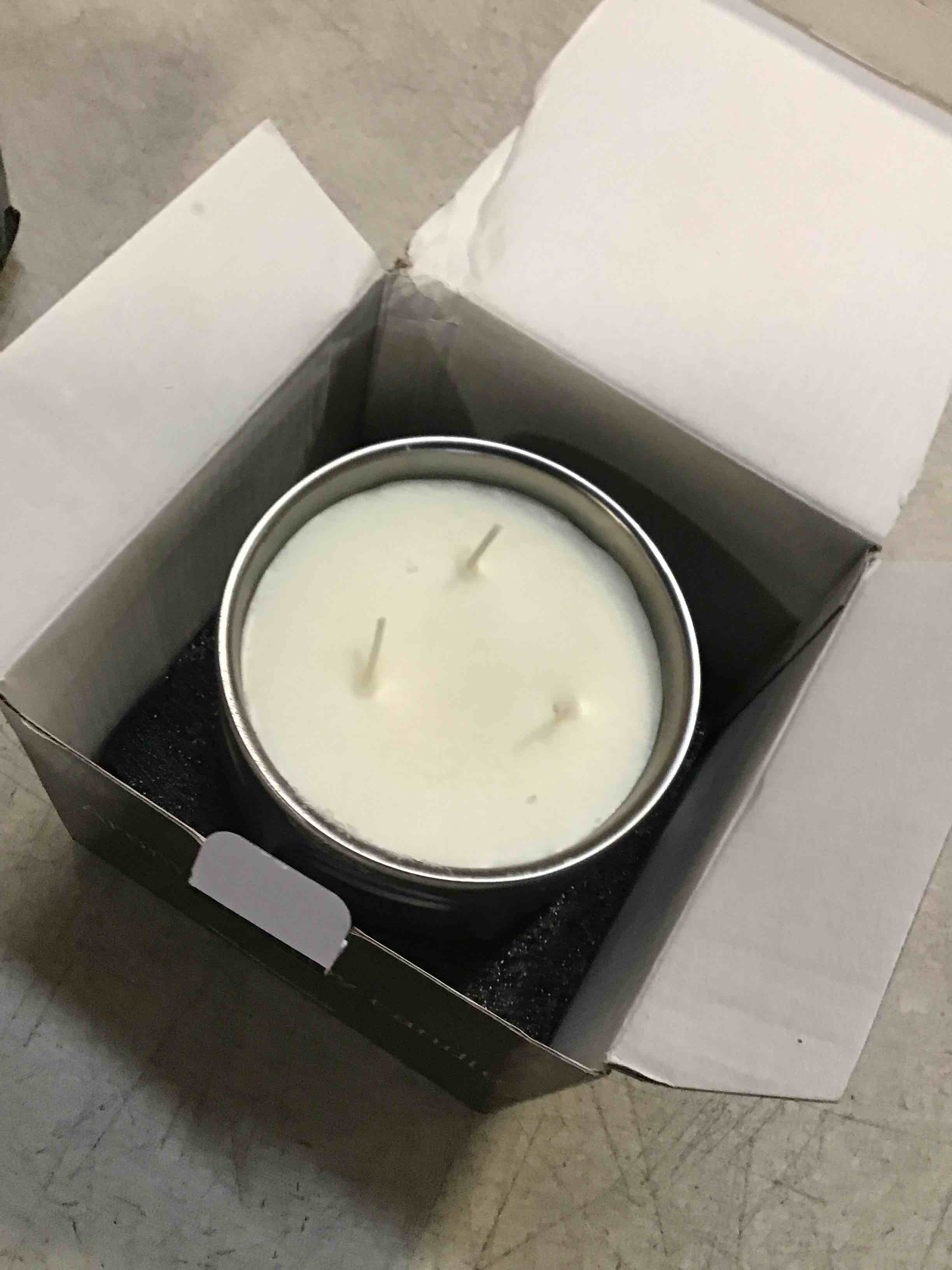 https://s3.amazonaws.com/lotting-images-prod/bidfta/PPE2269344_1745525107187.jpeg