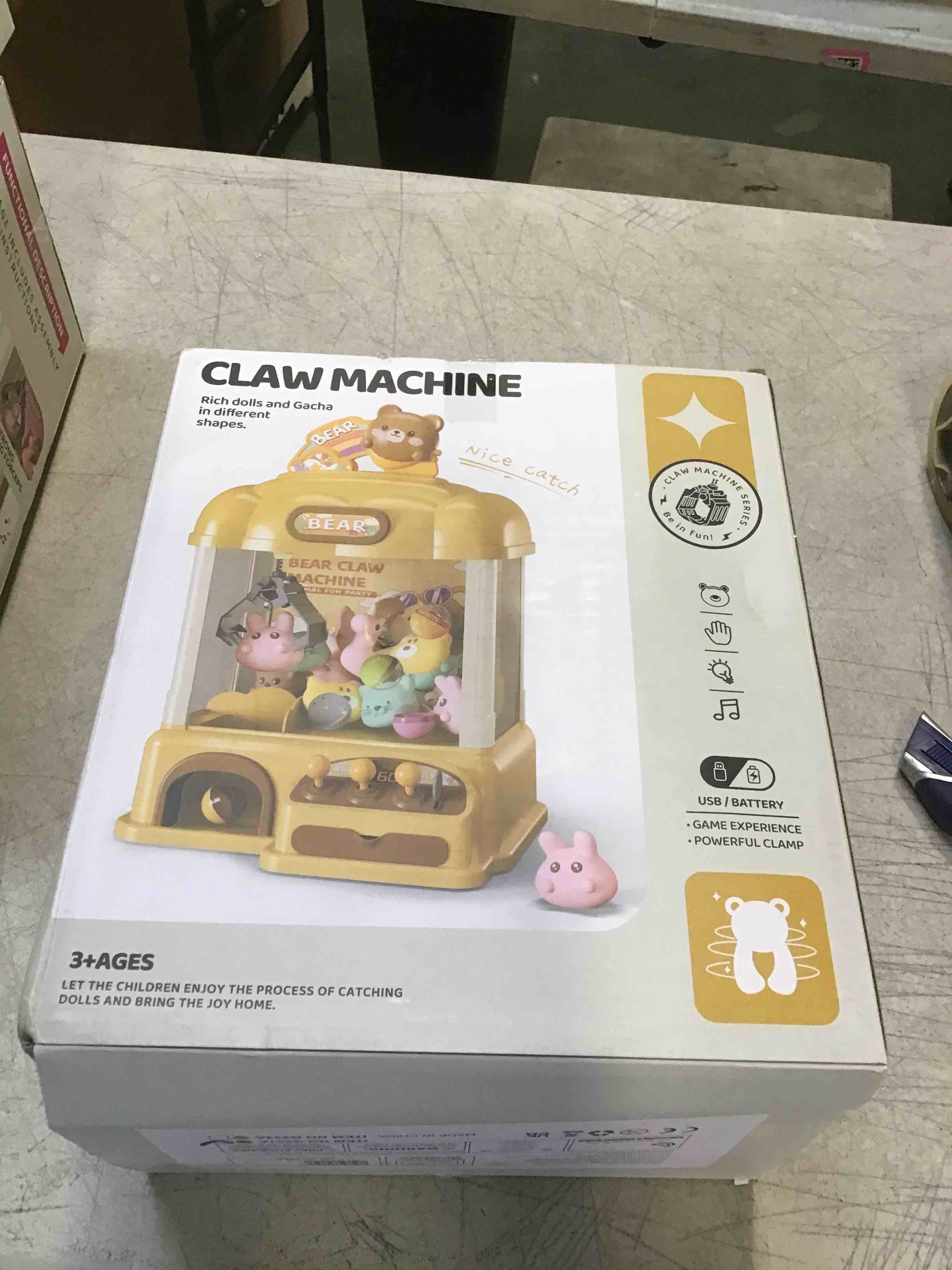 https://s3.amazonaws.com/lotting-images-prod/bidfta/PPE2269422_1745588699127.jpeg