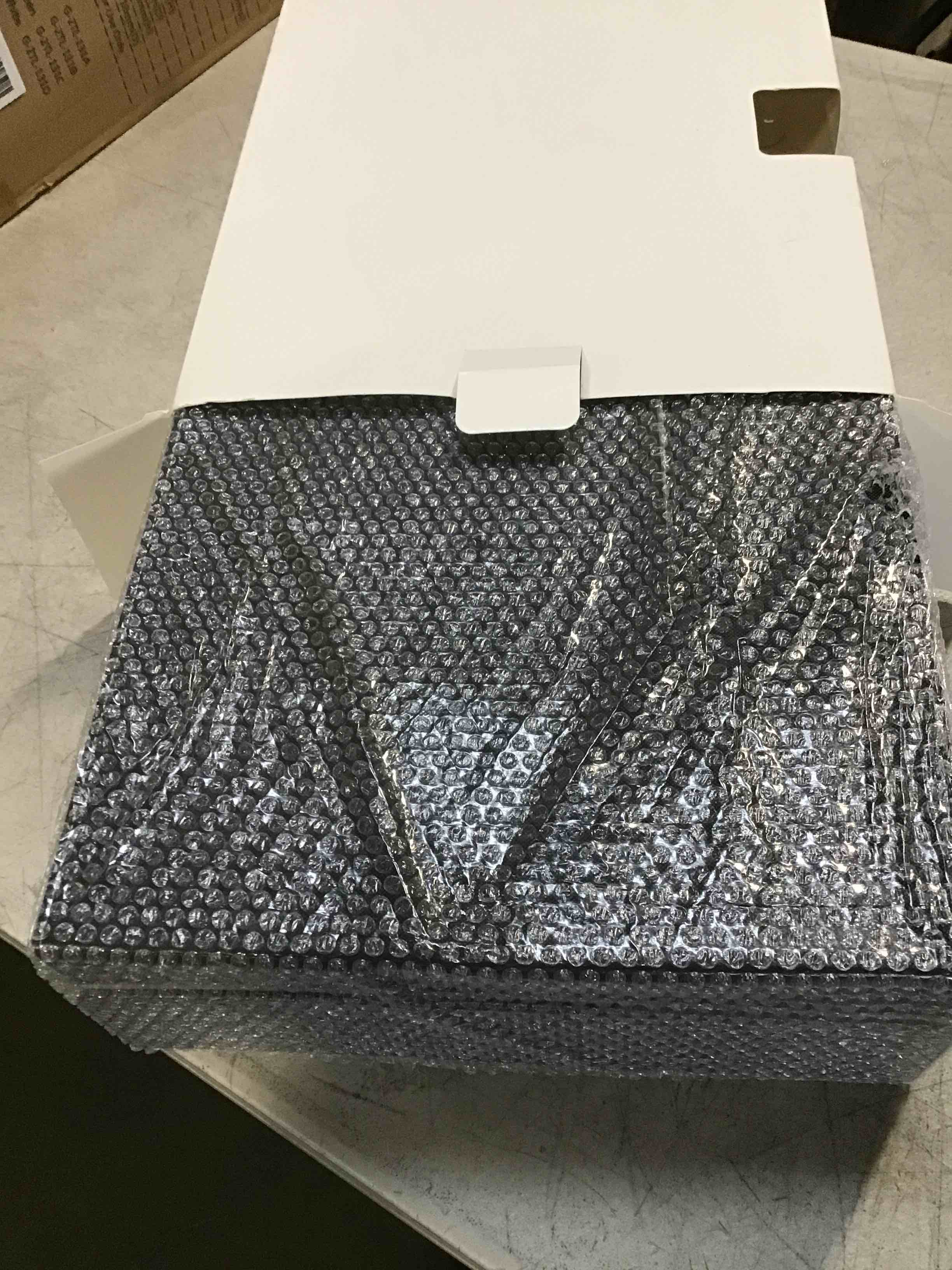 https://s3.amazonaws.com/lotting-images-prod/bidfta/PPE2269621_1745606074148.jpeg