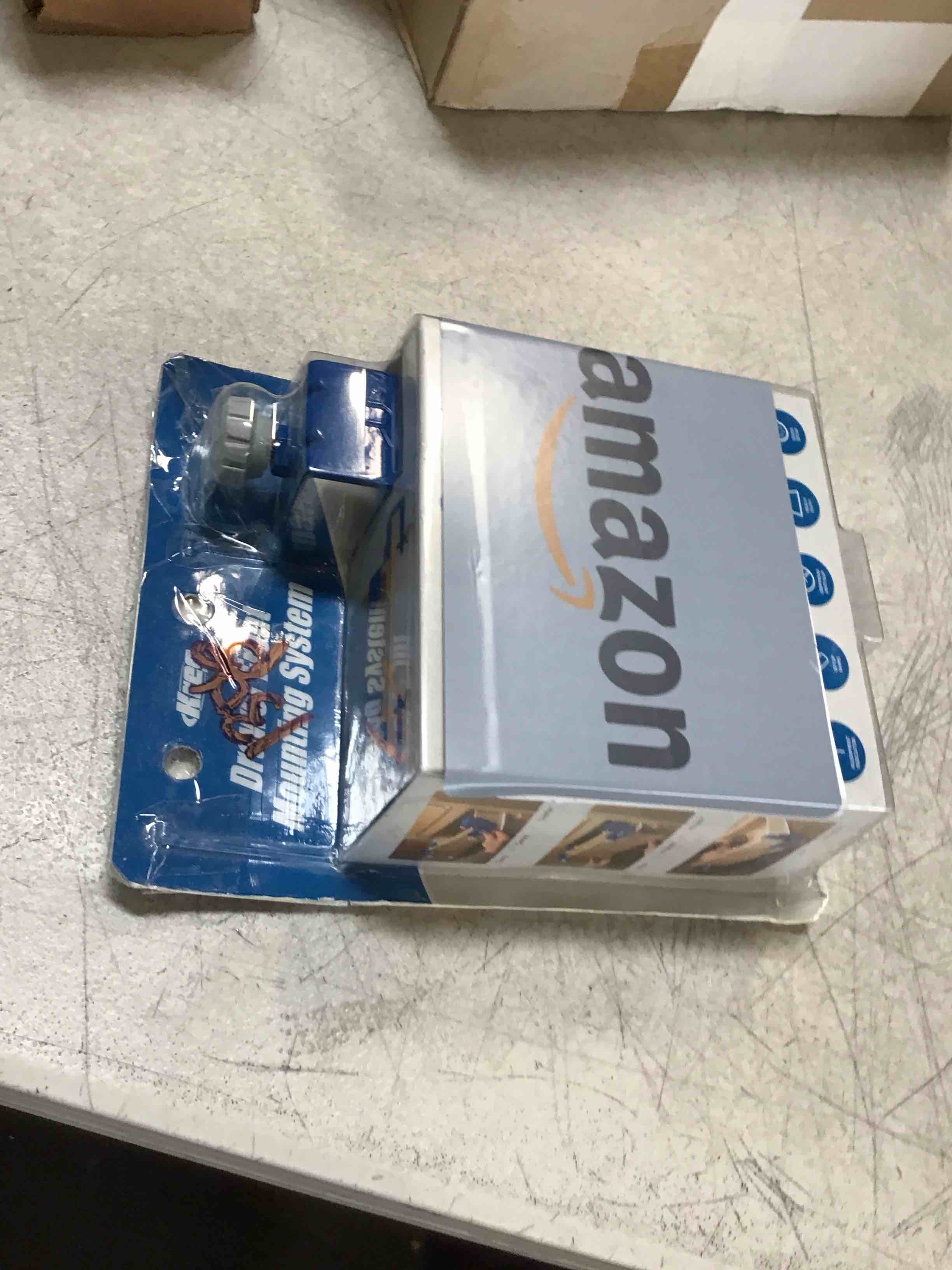 https://s3.amazonaws.com/lotting-images-prod/bidfta/PPE2269796_1745945637755.jpeg