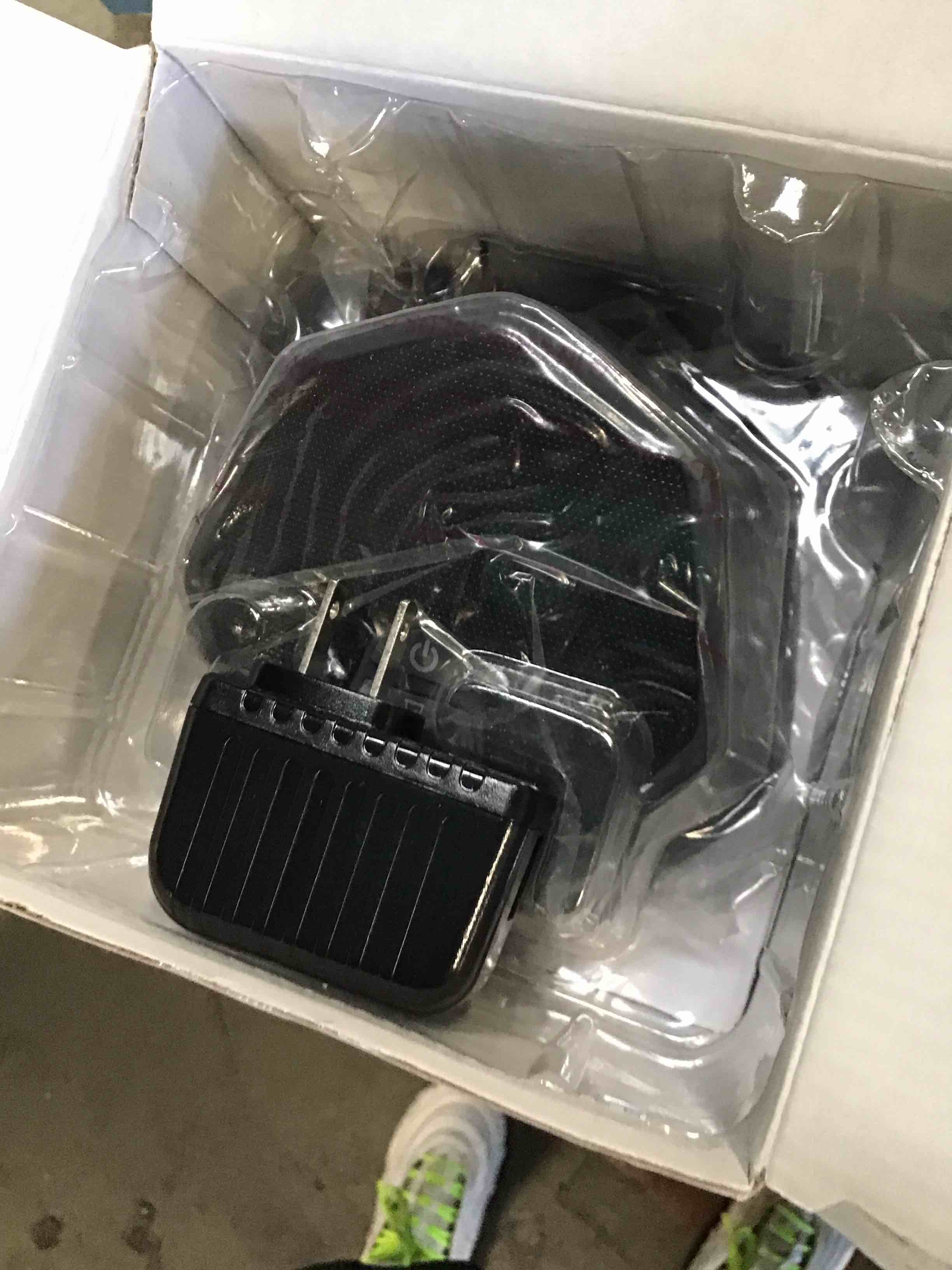 https://s3.amazonaws.com/lotting-images-prod/bidfta/PPE2269889_1746016168055.jpeg
