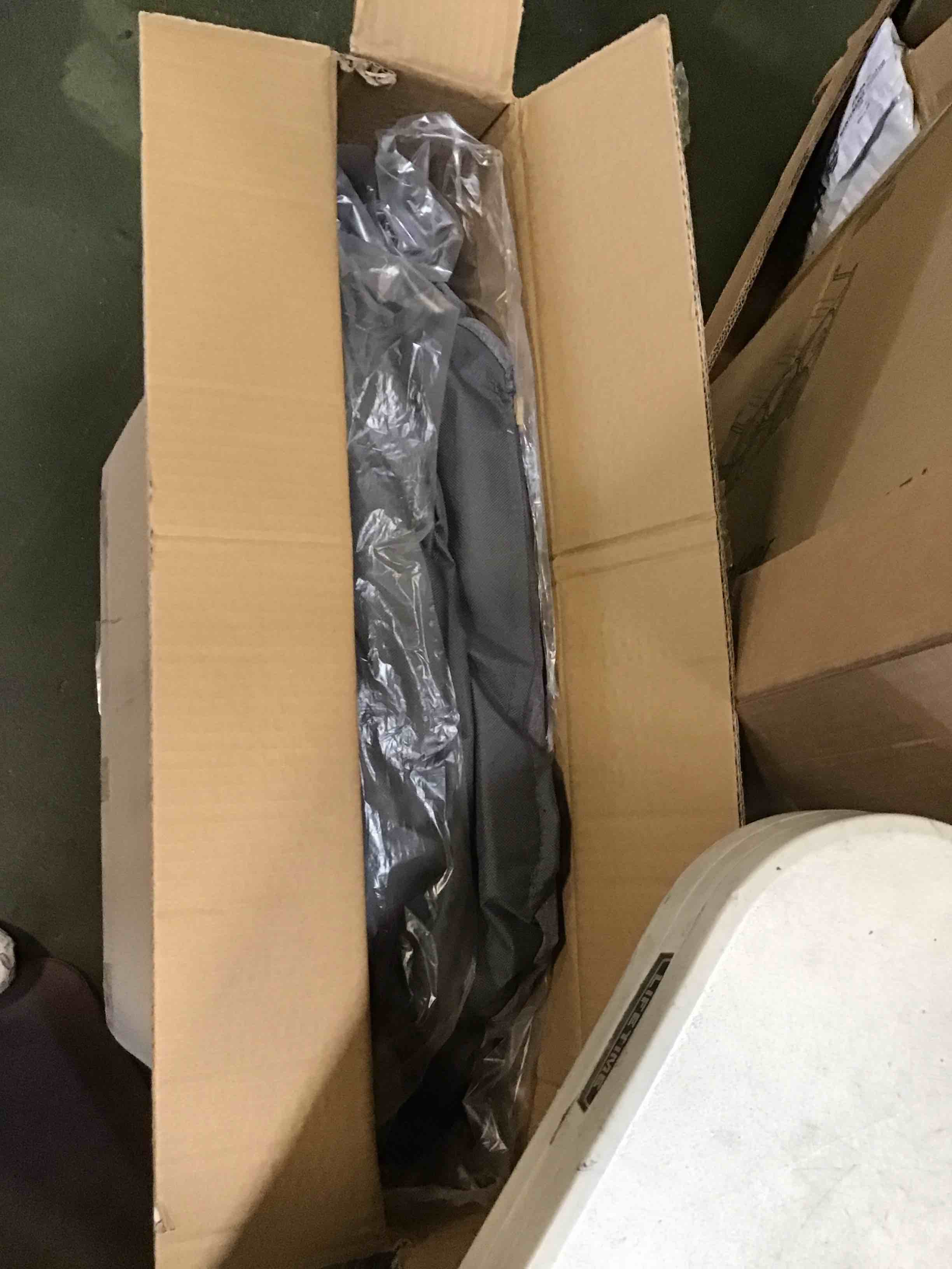 https://s3.amazonaws.com/lotting-images-prod/bidfta/PPE2269922_1746020805426.jpeg
