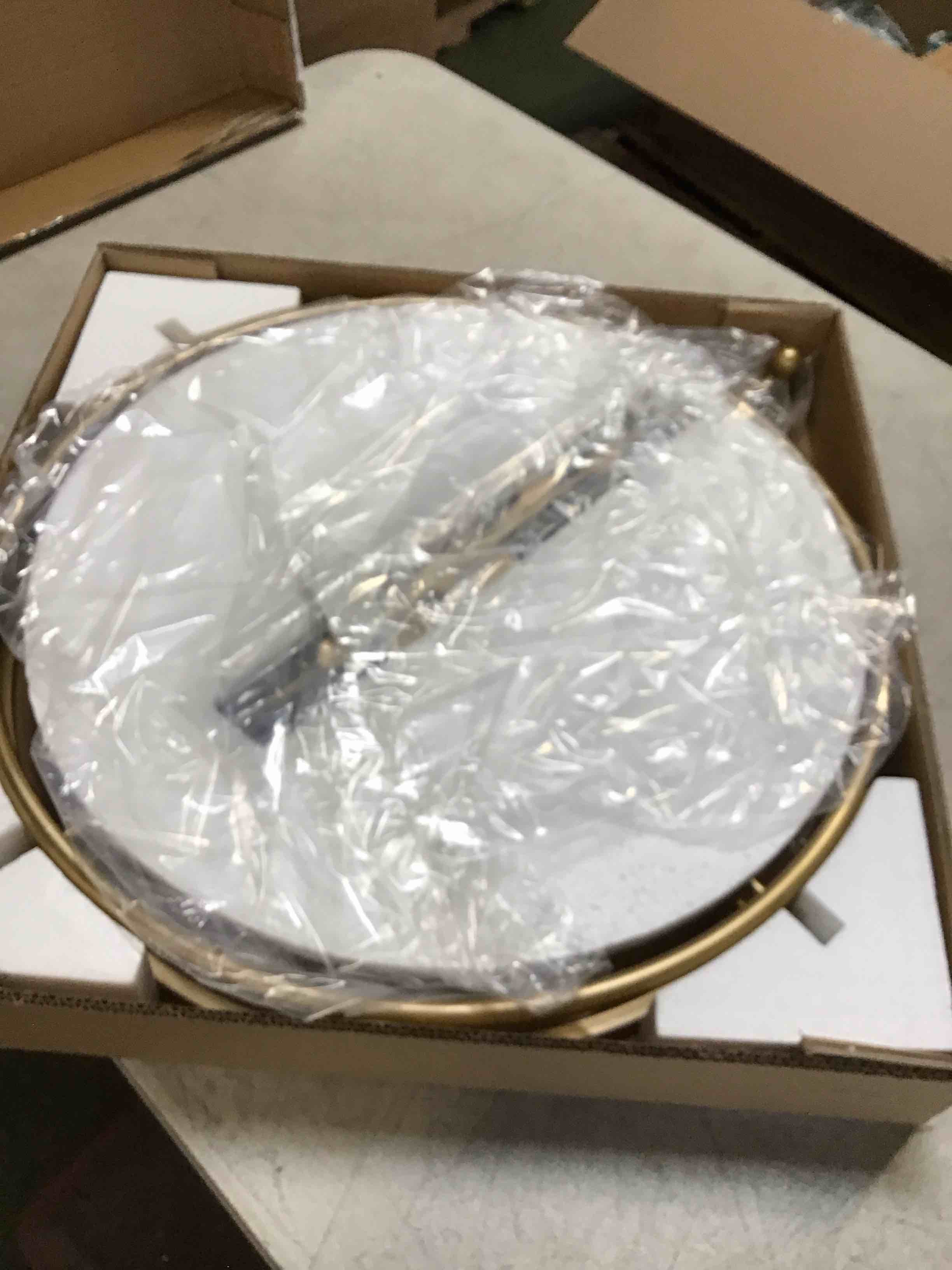 https://s3.amazonaws.com/lotting-images-prod/bidfta/PPE2269989_1746041236422.jpeg