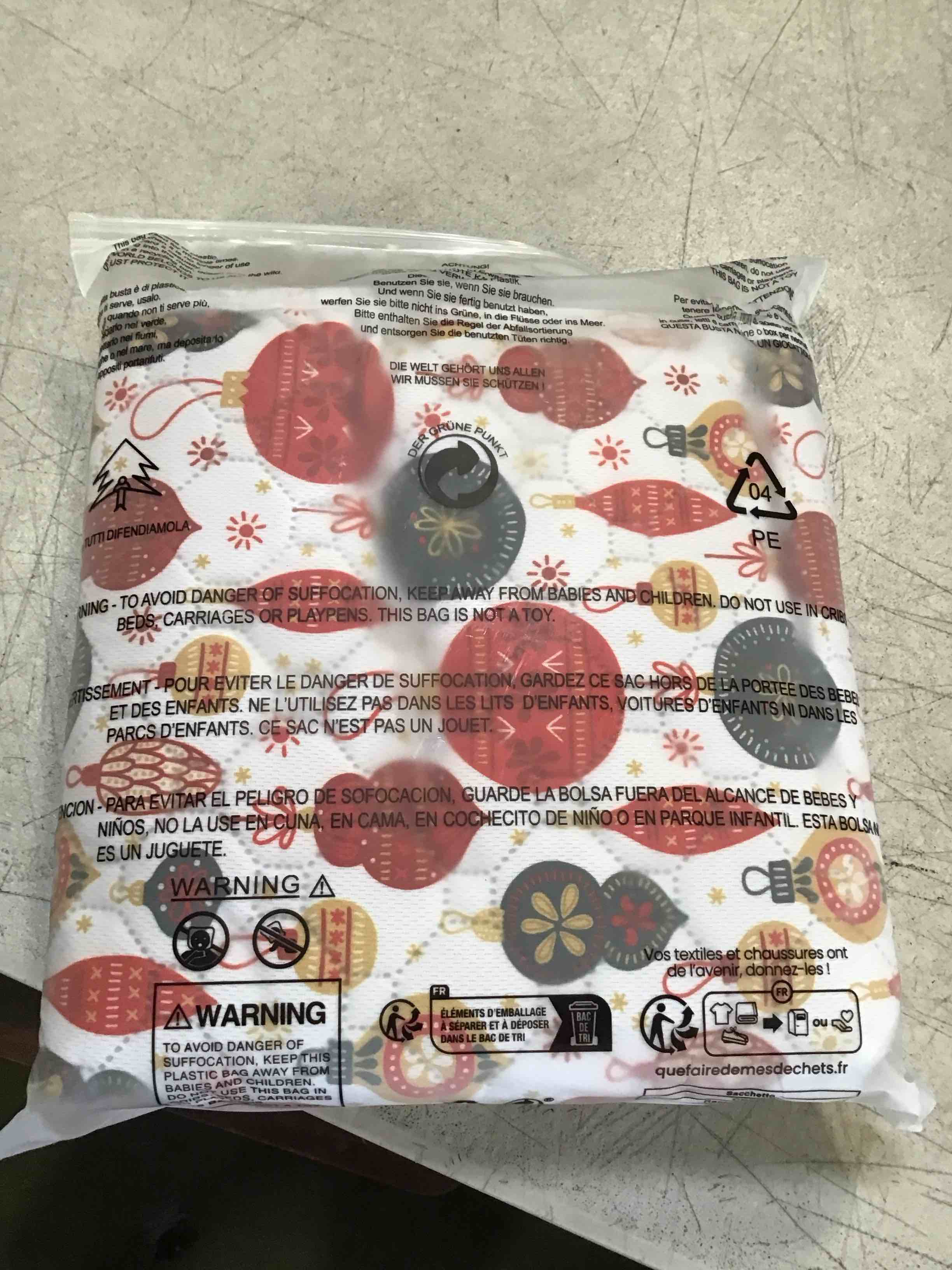 https://s3.amazonaws.com/lotting-images-prod/bidfta/PPE2270114_1746193867676.jpeg