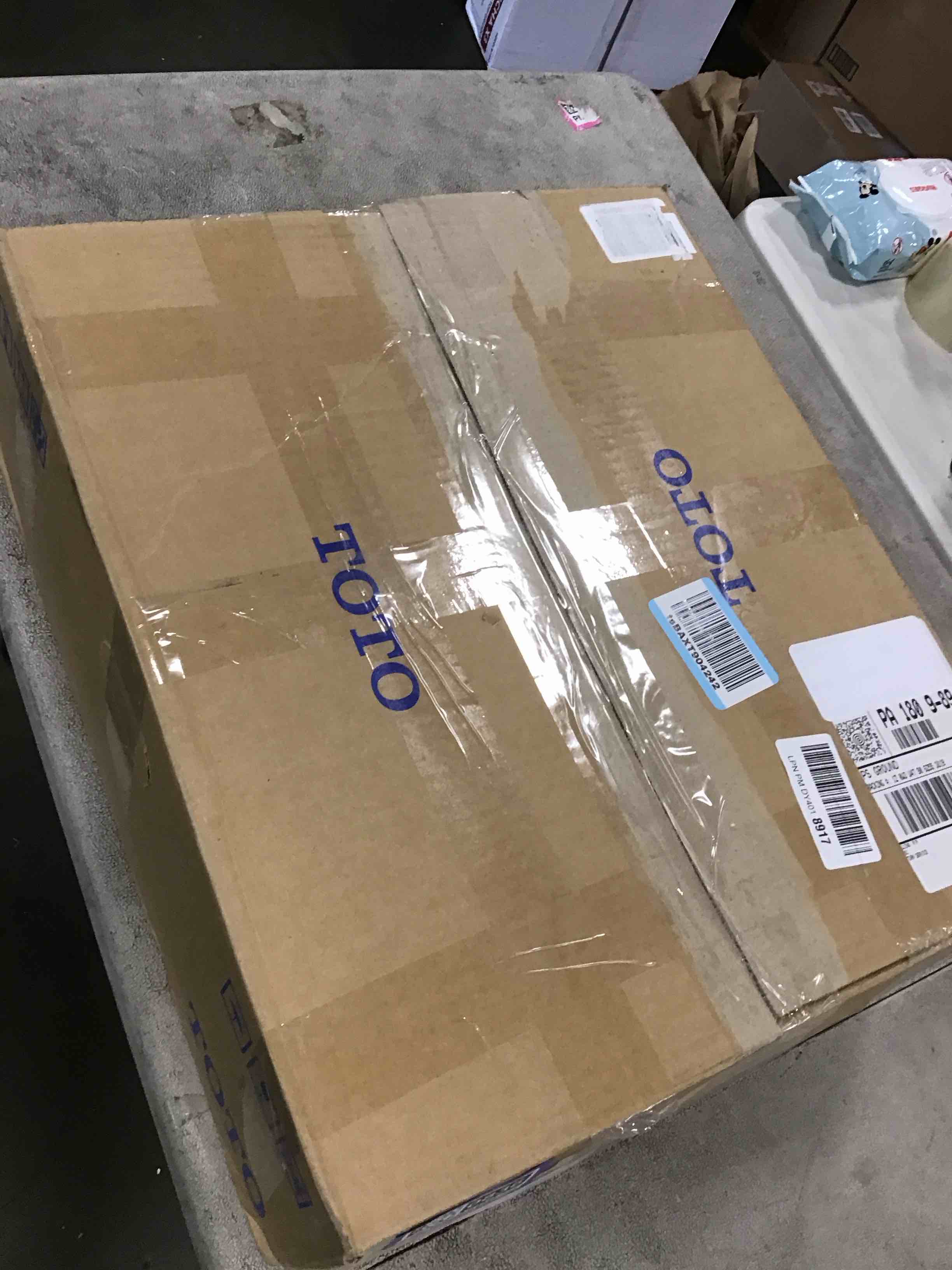 https://s3.amazonaws.com/lotting-images-prod/bidfta/PPE2270836_1747402994133.jpeg