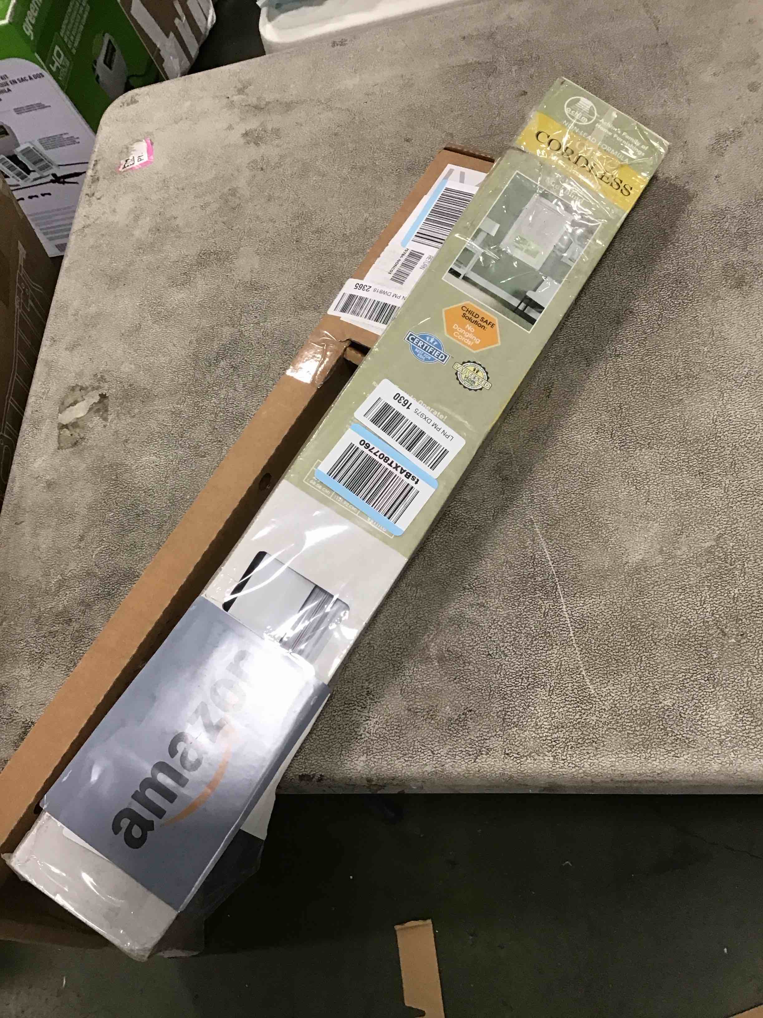 https://s3.amazonaws.com/lotting-images-prod/bidfta/PPE2270844_1747405791808.jpeg