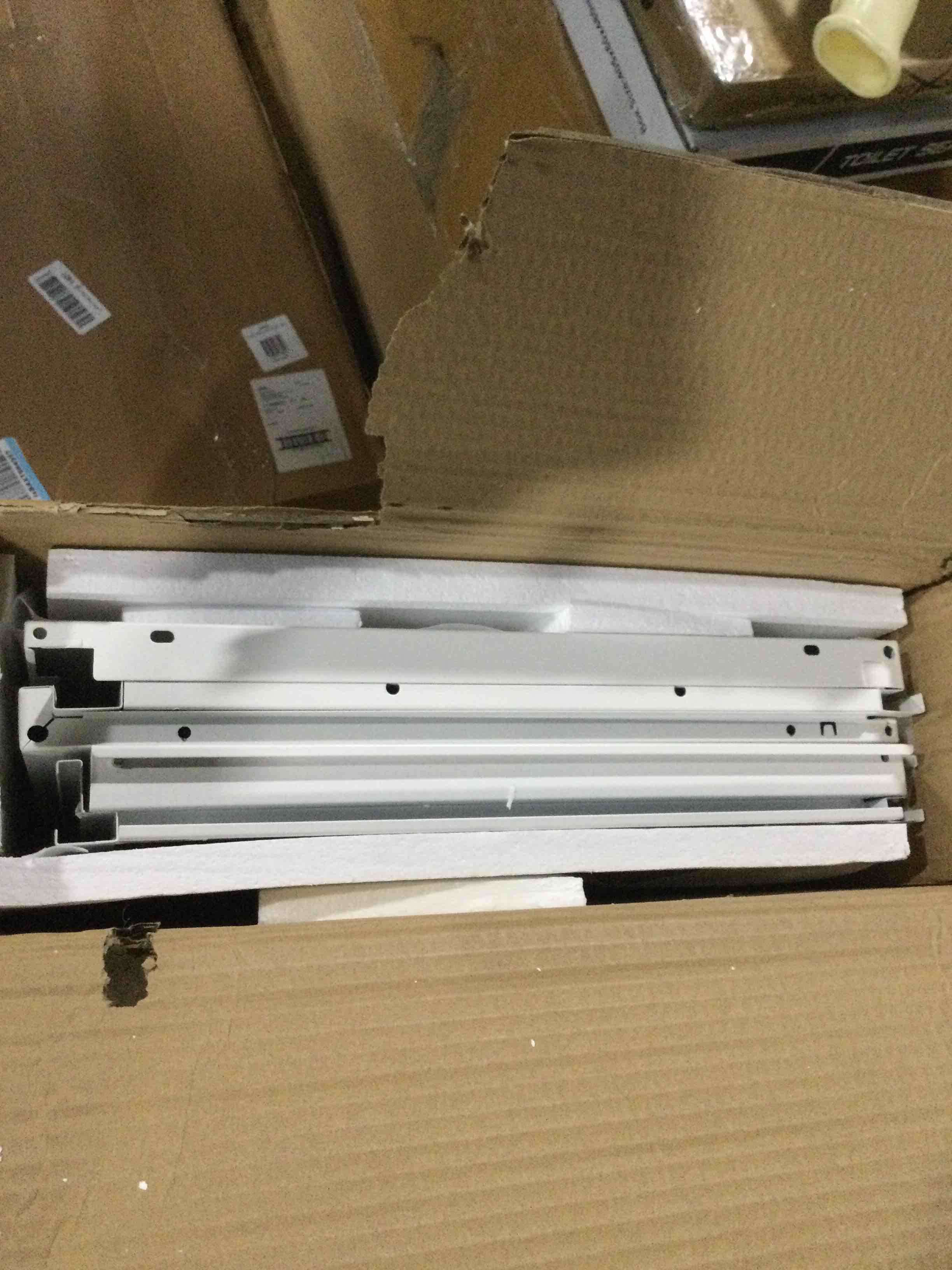 https://s3.amazonaws.com/lotting-images-prod/bidfta/PPE2272046_1741696394767.jpeg