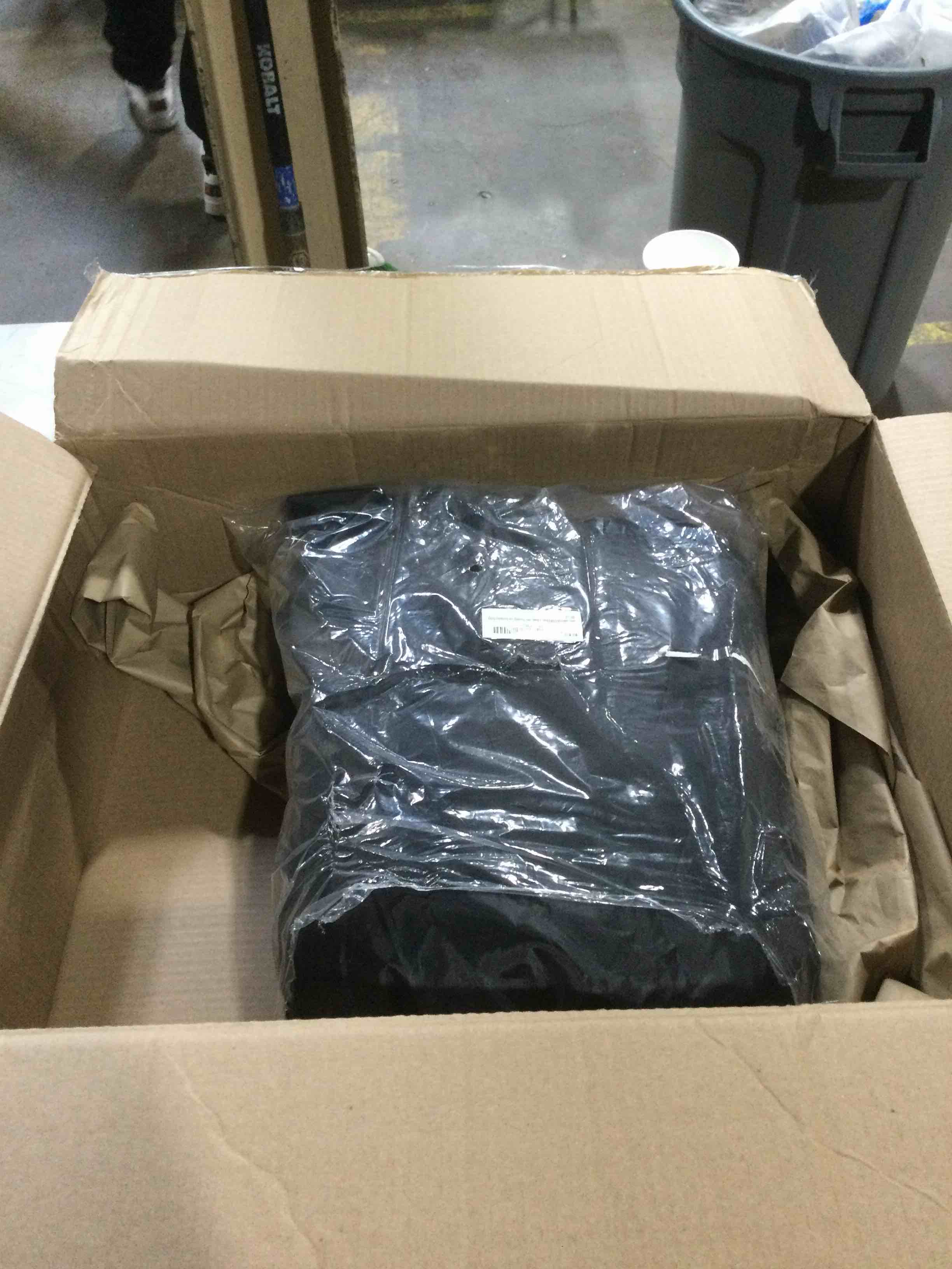 https://s3.amazonaws.com/lotting-images-prod/bidfta/PPE2272130_1741719294554.jpeg