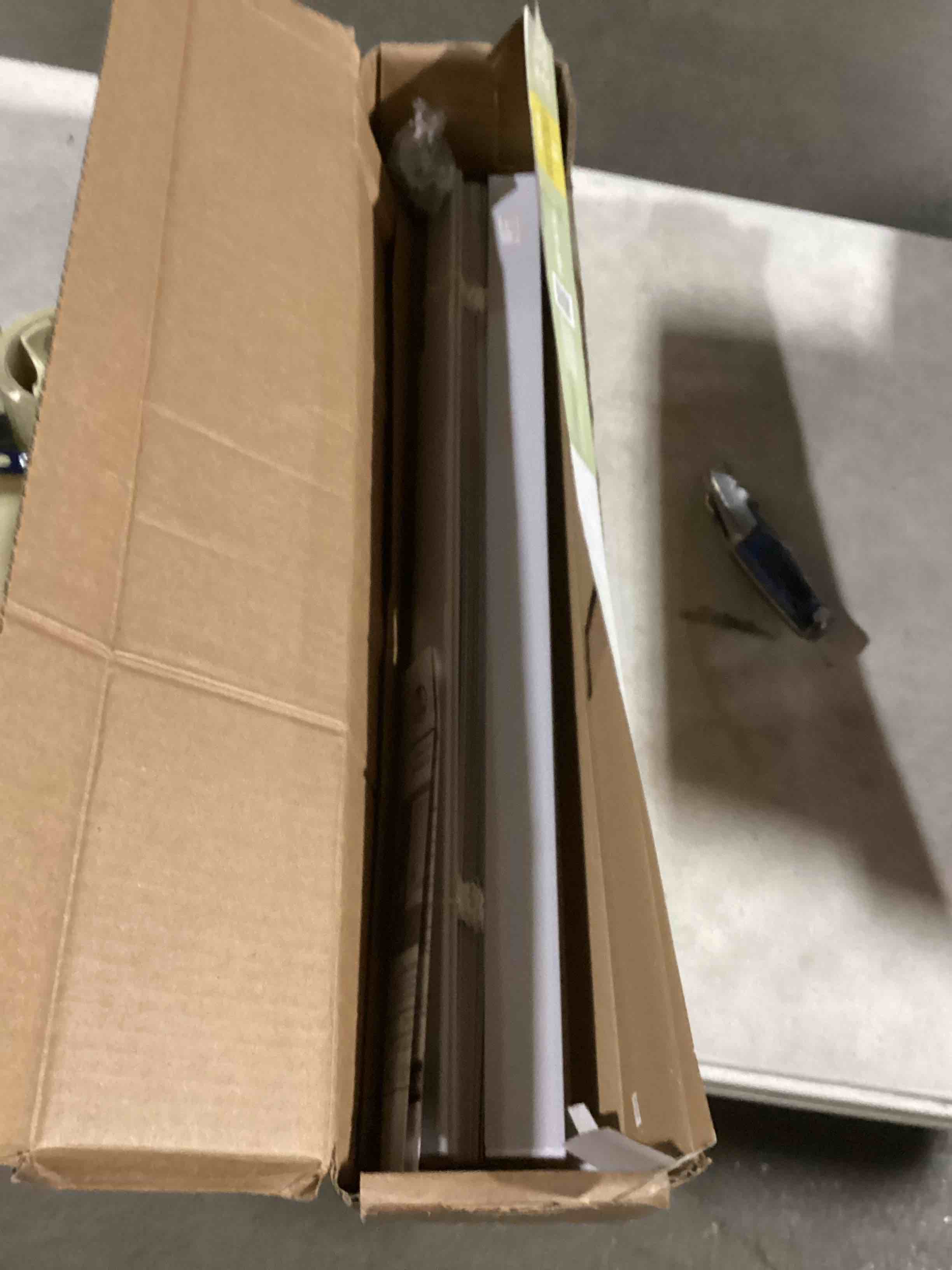 https://s3.amazonaws.com/lotting-images-prod/bidfta/PPE2272749_1744205601577.jpeg