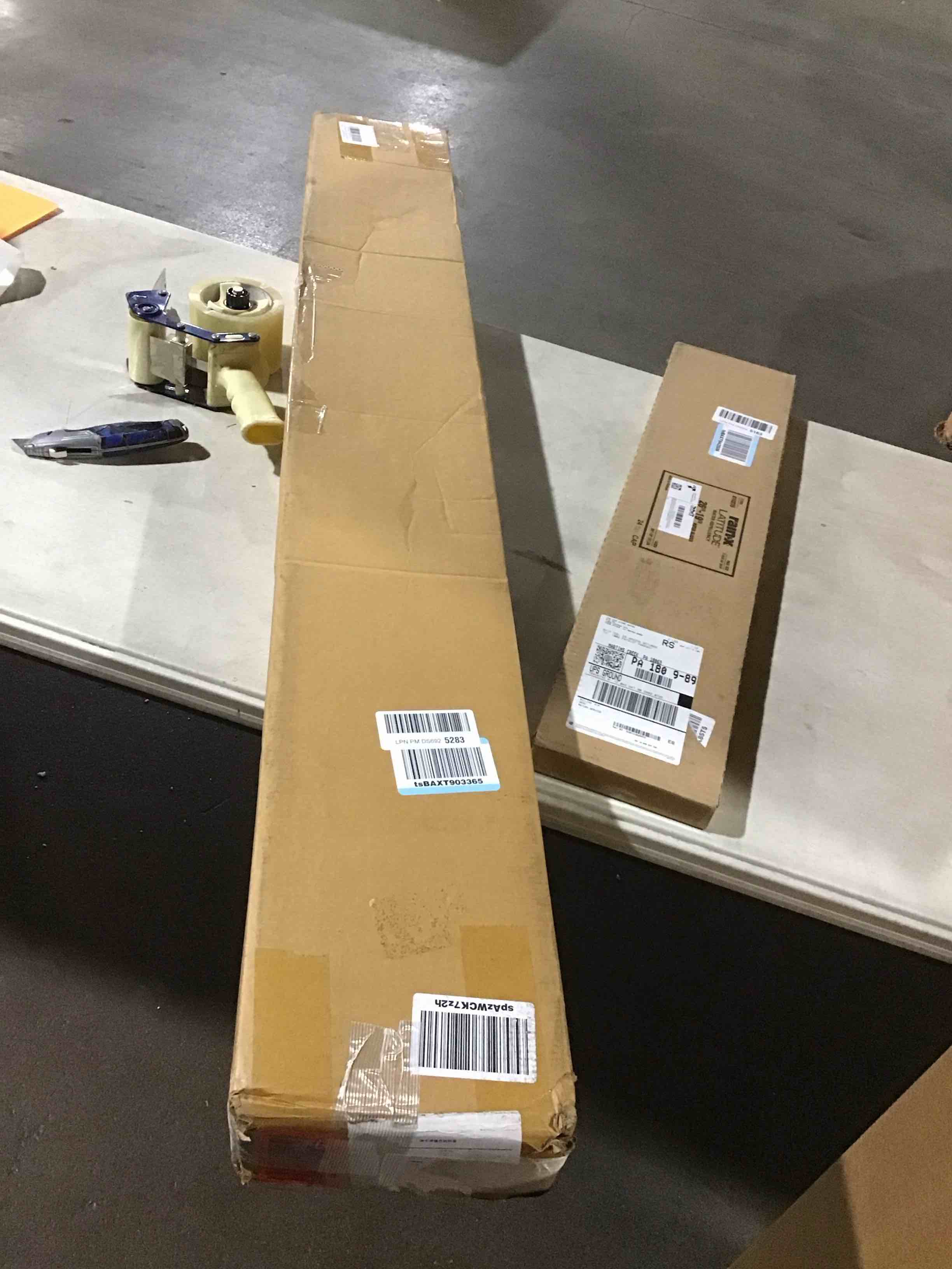https://s3.amazonaws.com/lotting-images-prod/bidfta/PPE2273775_1745330258247.jpeg