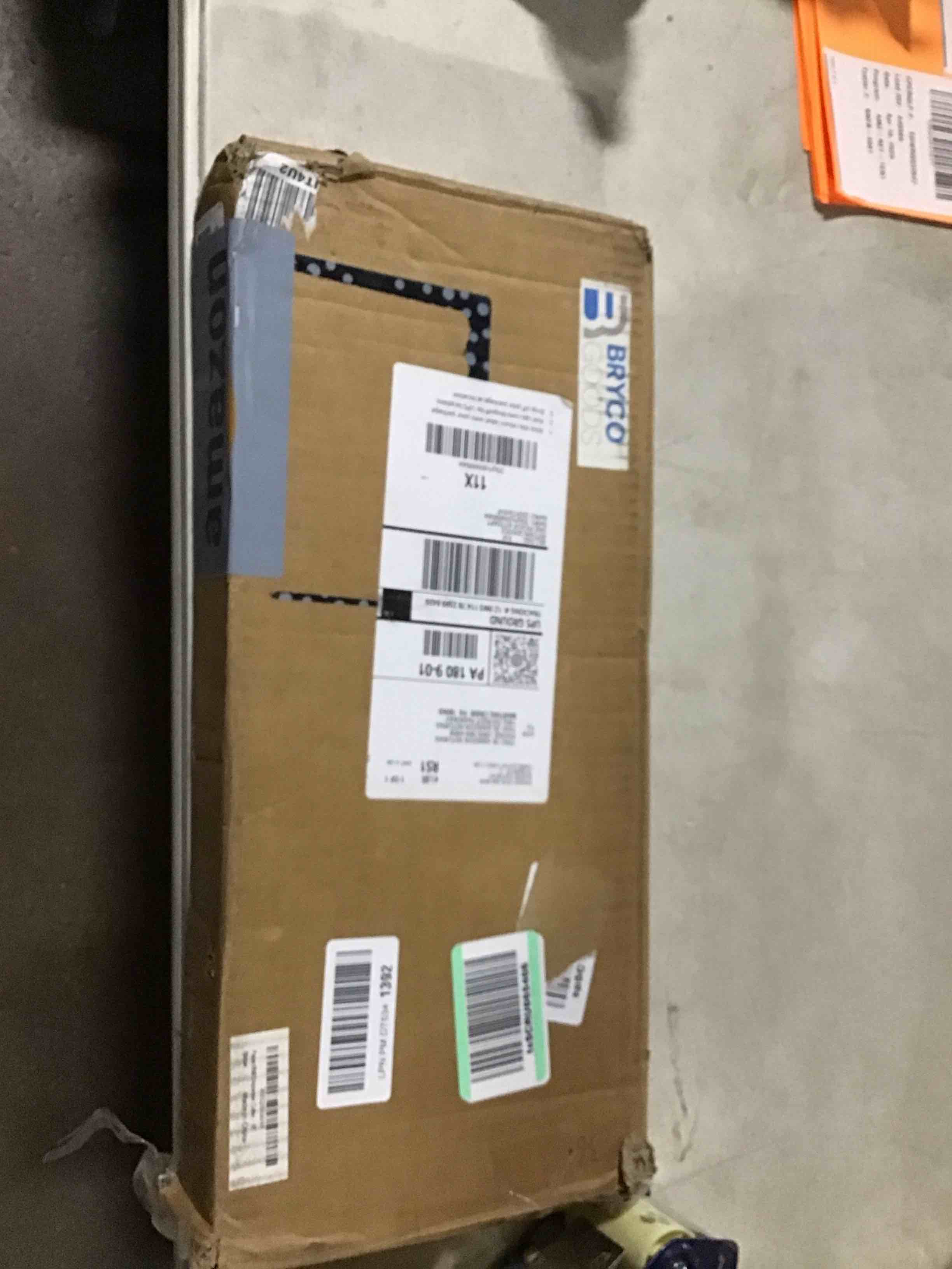https://s3.amazonaws.com/lotting-images-prod/bidfta/PPE2273797_1745336389601.jpeg
