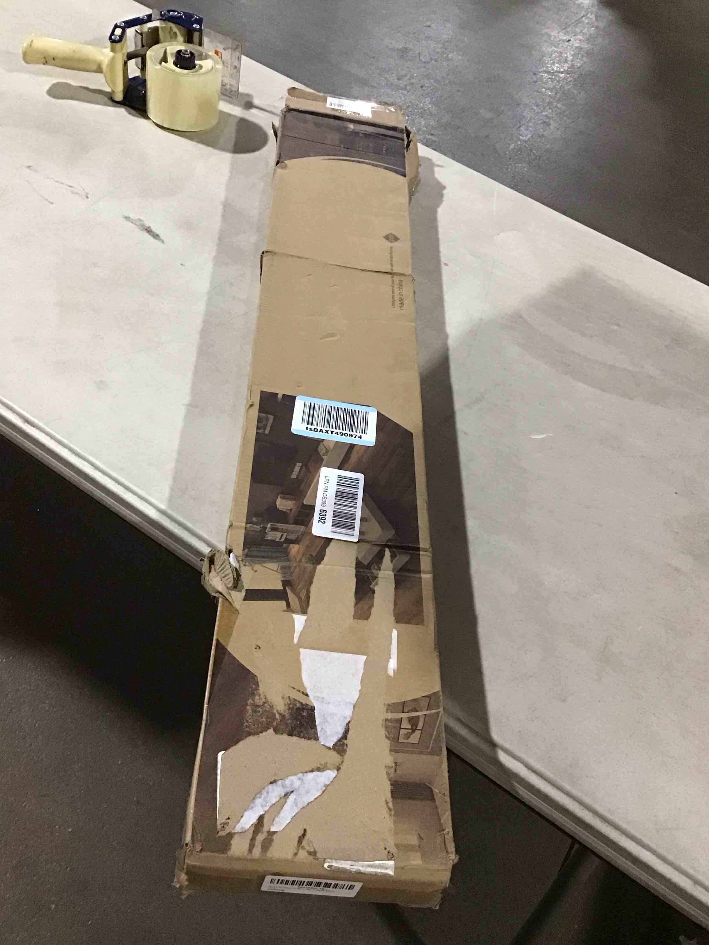 https://s3.amazonaws.com/lotting-images-prod/bidfta/PPE2273809_1745337585354.jpeg