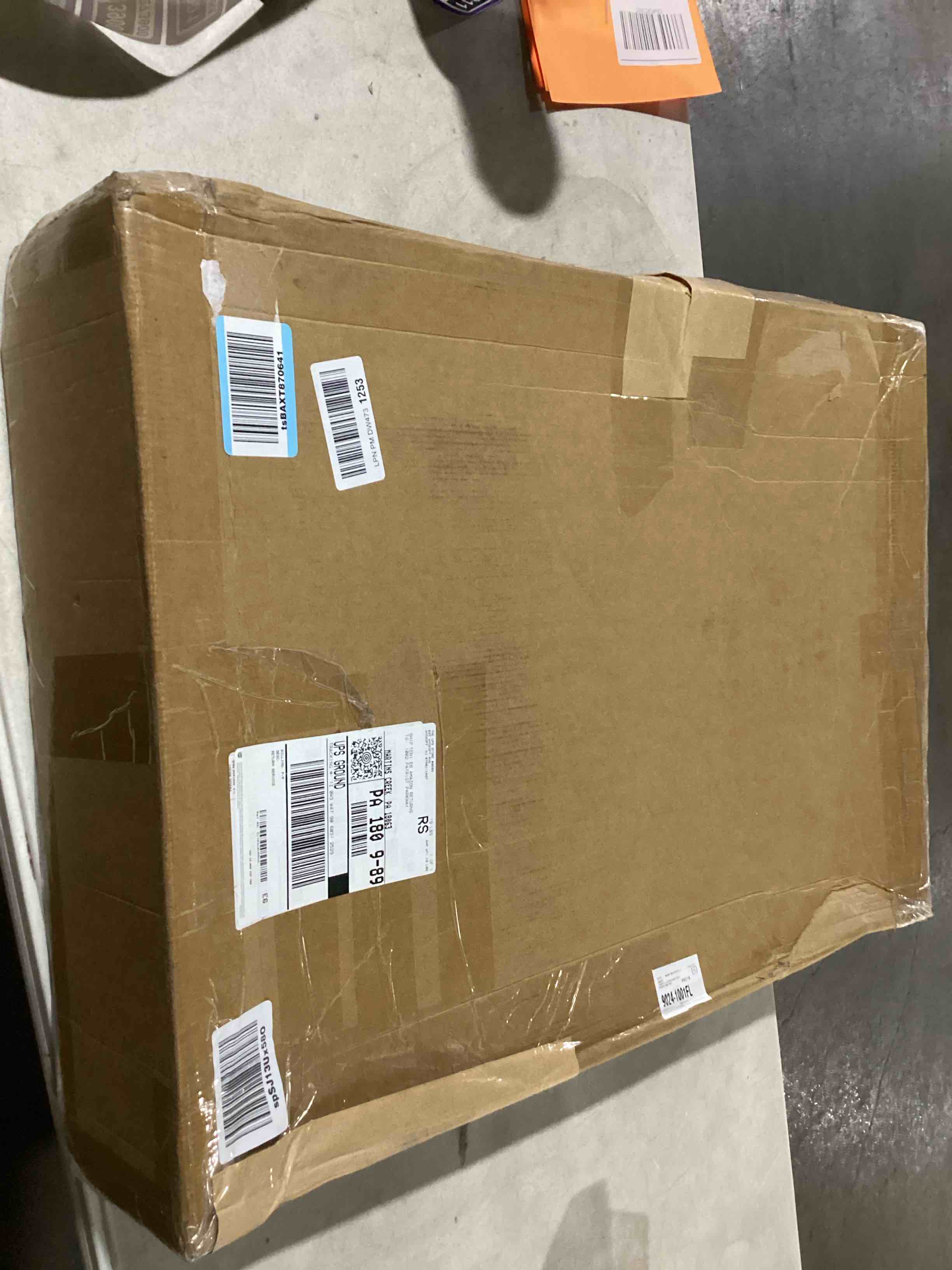 https://s3.amazonaws.com/lotting-images-prod/bidfta/PPE2273897_1745409177918.jpeg
