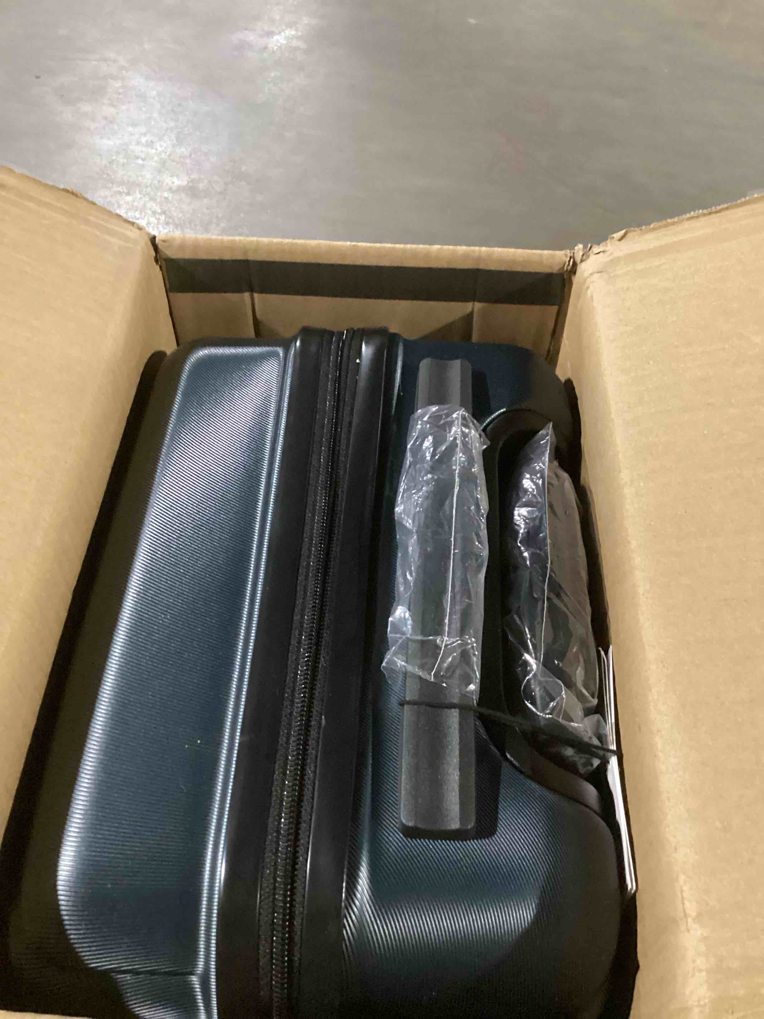 https://s3.amazonaws.com/lotting-images-prod/bidfta/PPE2274170_1745597446628.jpeg