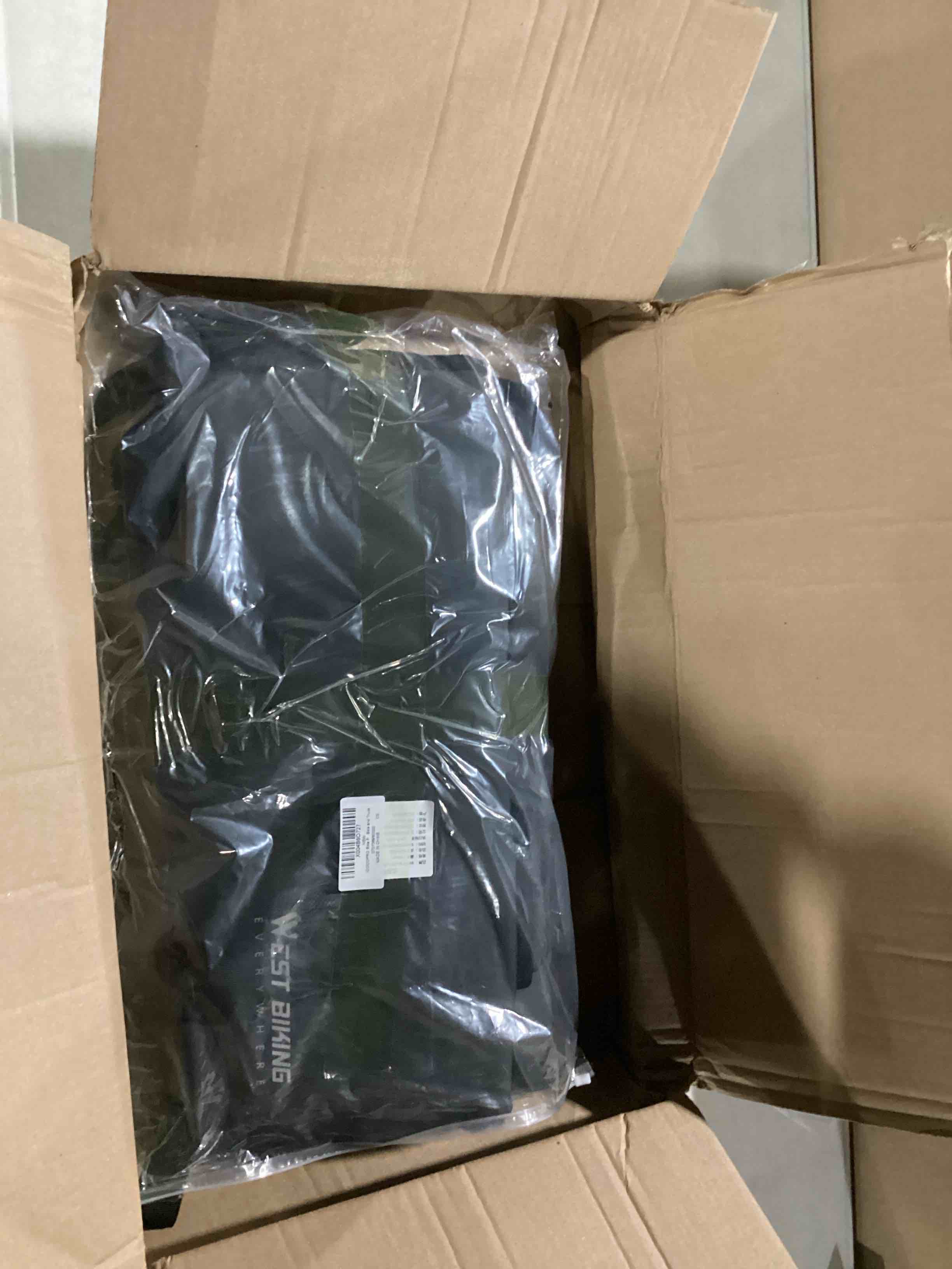 https://s3.amazonaws.com/lotting-images-prod/bidfta/PPE2274843_1748884075763.jpeg