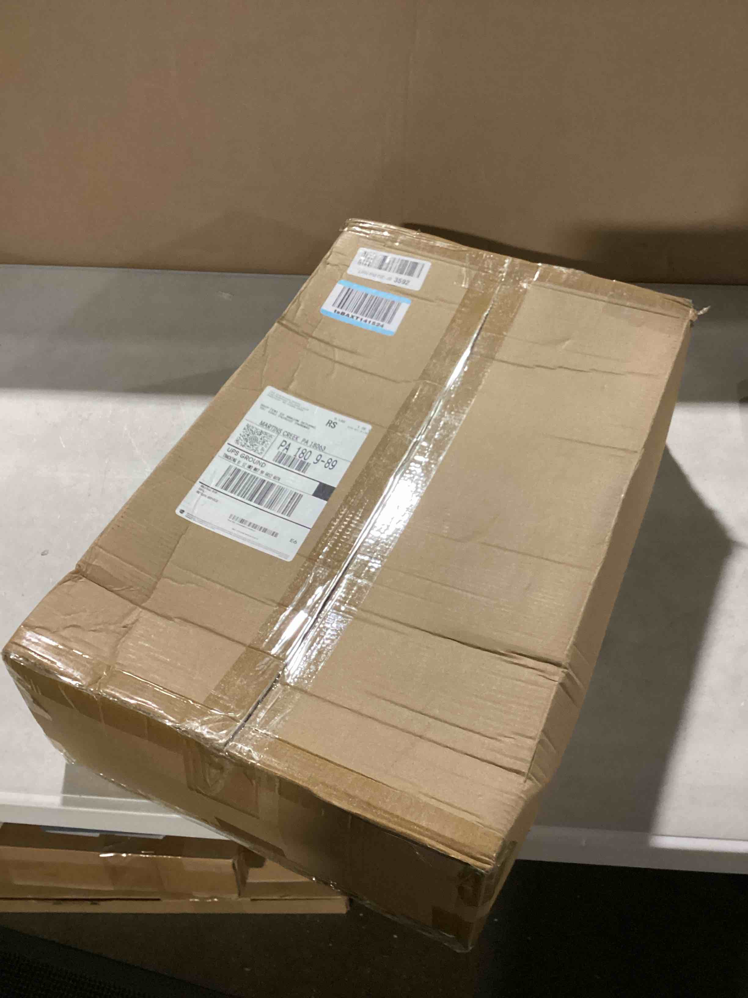 https://s3.amazonaws.com/lotting-images-prod/bidfta/PPE2274850_1748886337659.jpeg