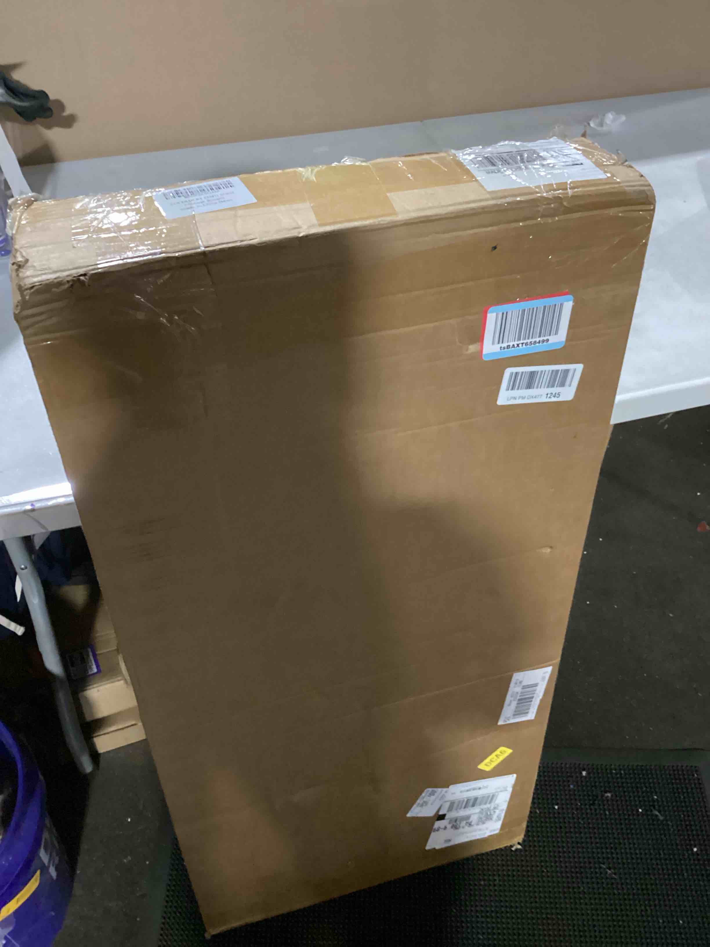 https://s3.amazonaws.com/lotting-images-prod/bidfta/PPE2274854_1748887247296.jpeg