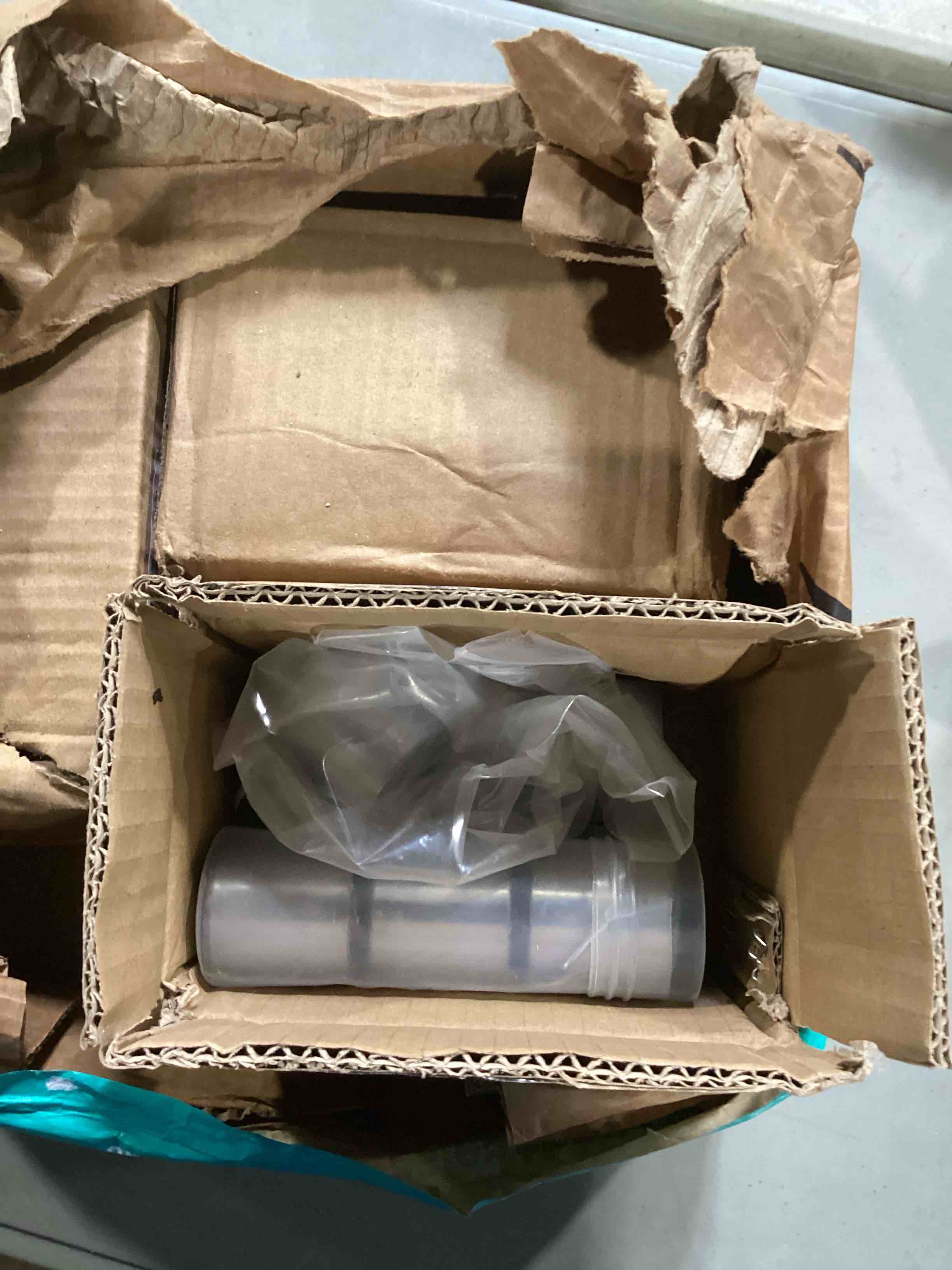https://s3.amazonaws.com/lotting-images-prod/bidfta/PPE2275823_1742925304540.jpeg