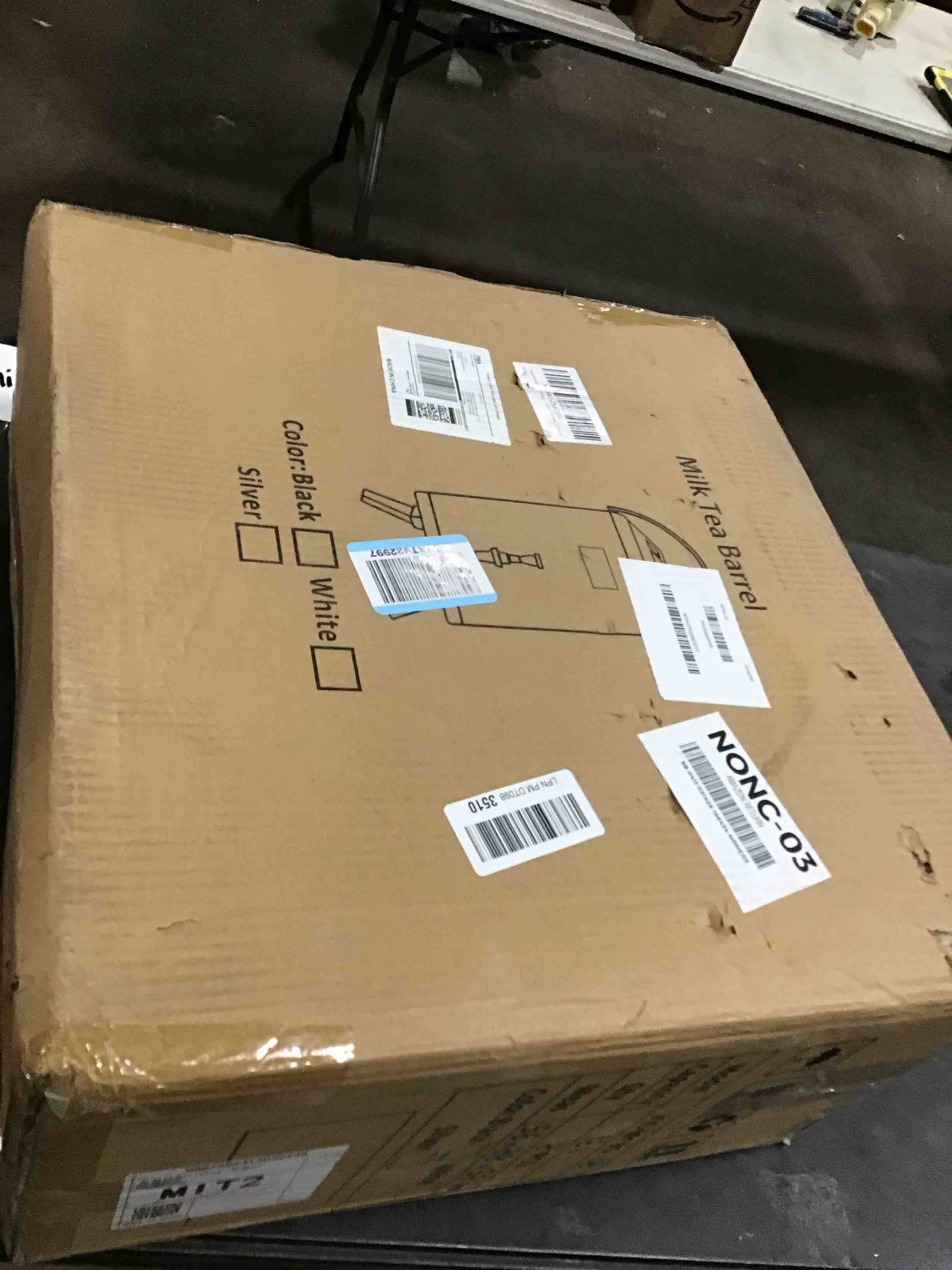 https://s3.amazonaws.com/lotting-images-prod/bidfta/PPE2276186_1743437401185.jpeg