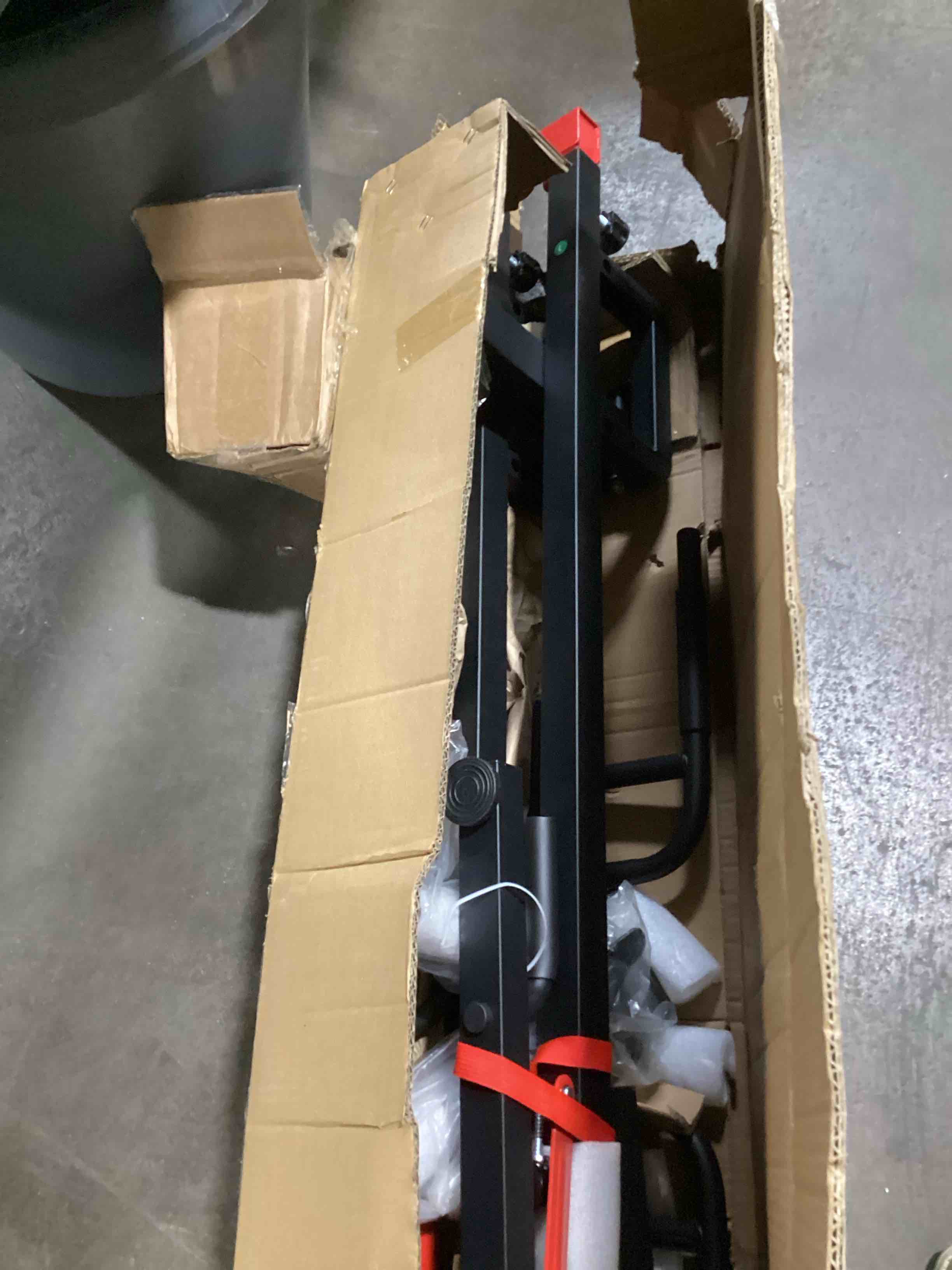 https://s3.amazonaws.com/lotting-images-prod/bidfta/PPE2276371_1743527184995.jpeg