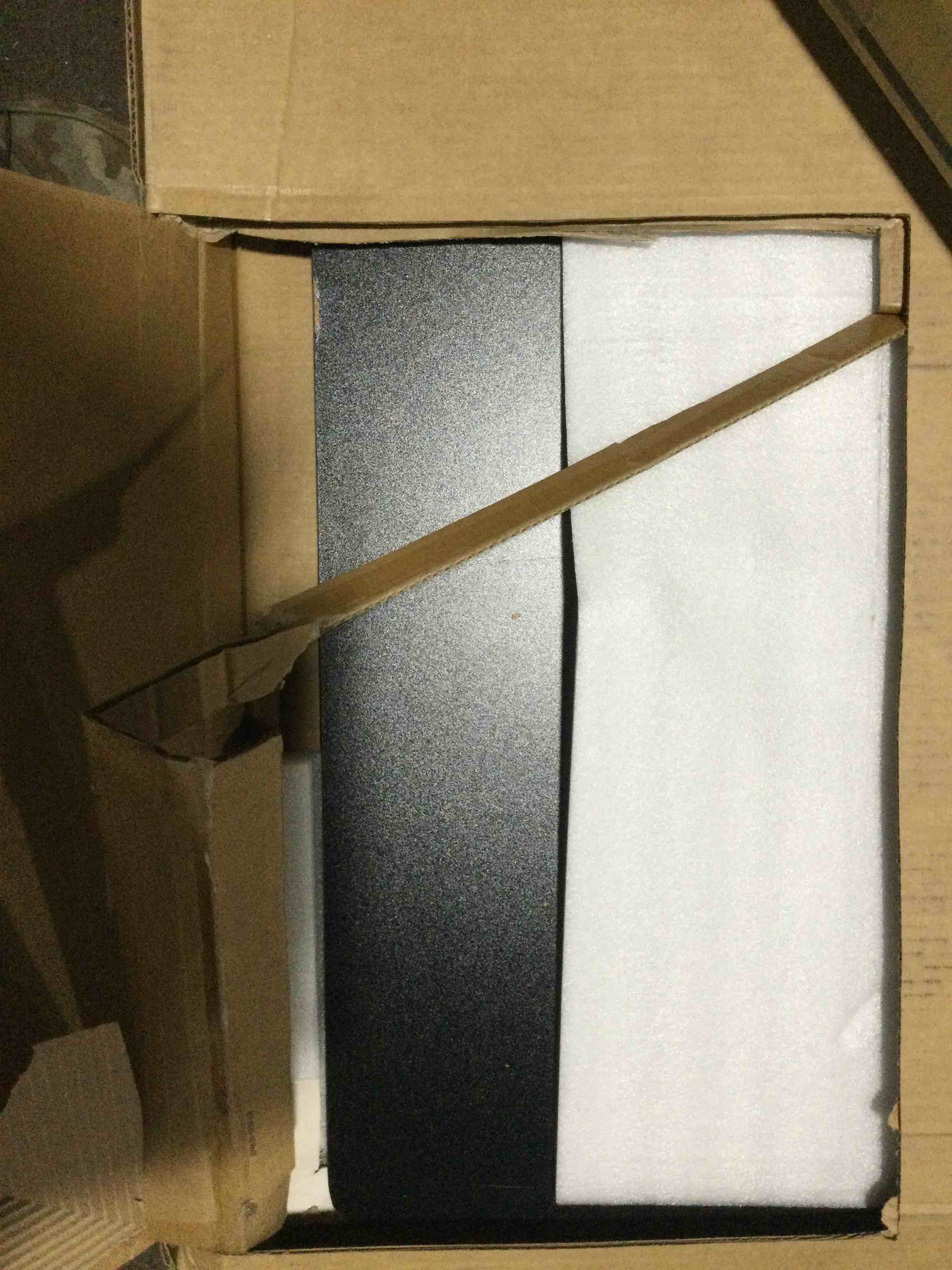 https://s3.amazonaws.com/lotting-images-prod/bidfta/PPE2276842_1744044060696.jpeg