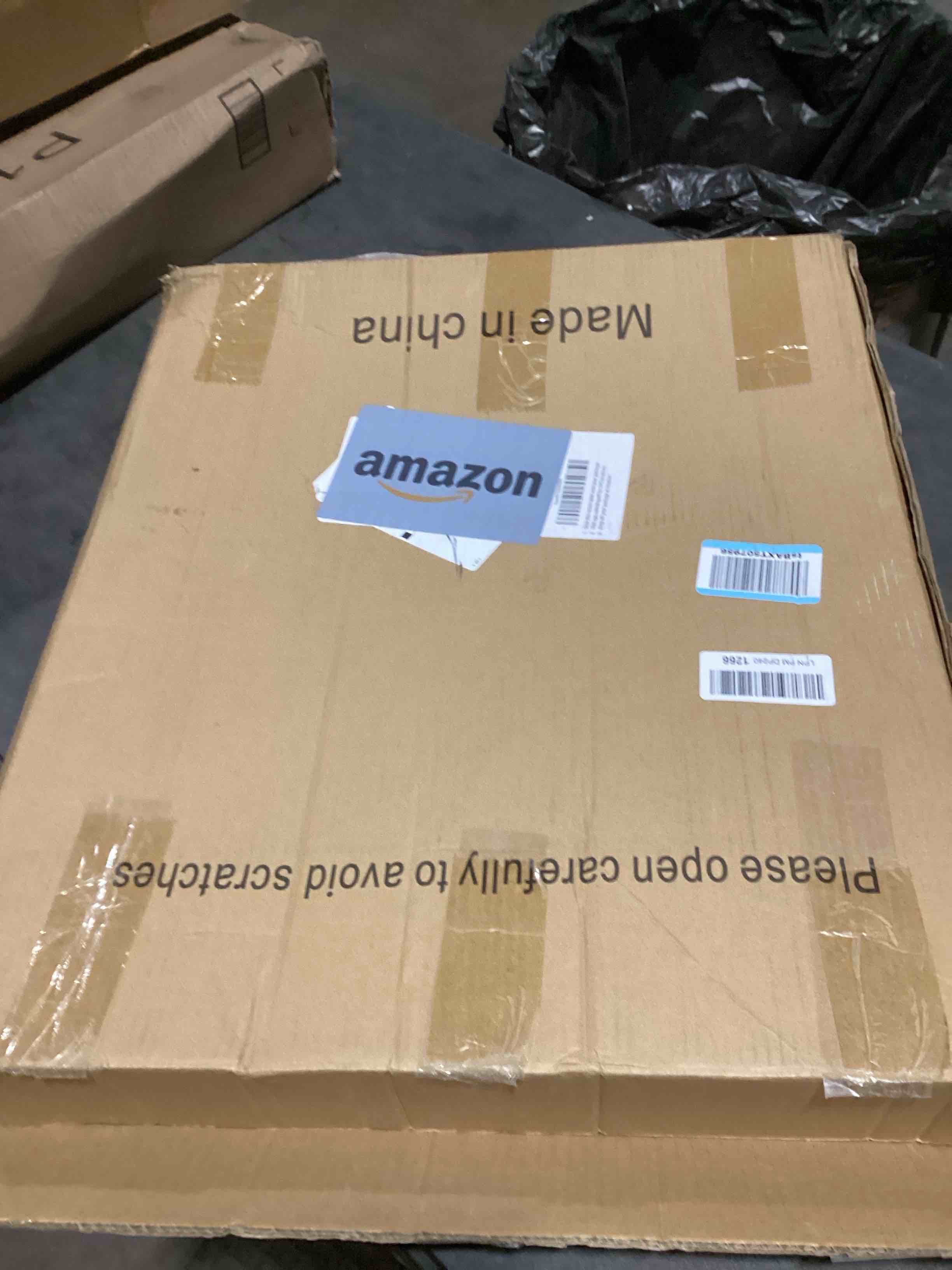 https://s3.amazonaws.com/lotting-images-prod/bidfta/PPE2277027_1744206143941.jpeg