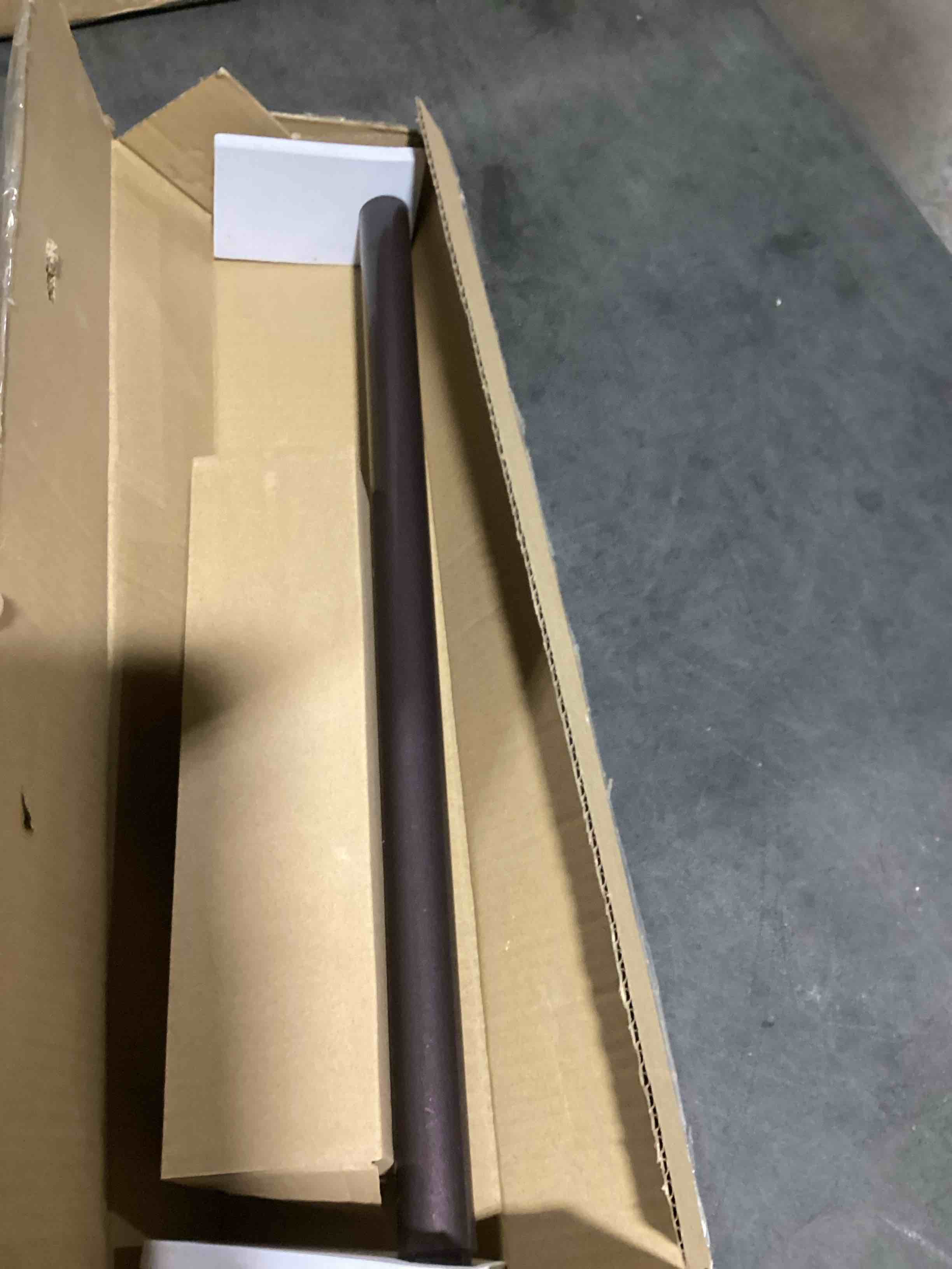 https://s3.amazonaws.com/lotting-images-prod/bidfta/PPE2277166_1744369204135.jpeg