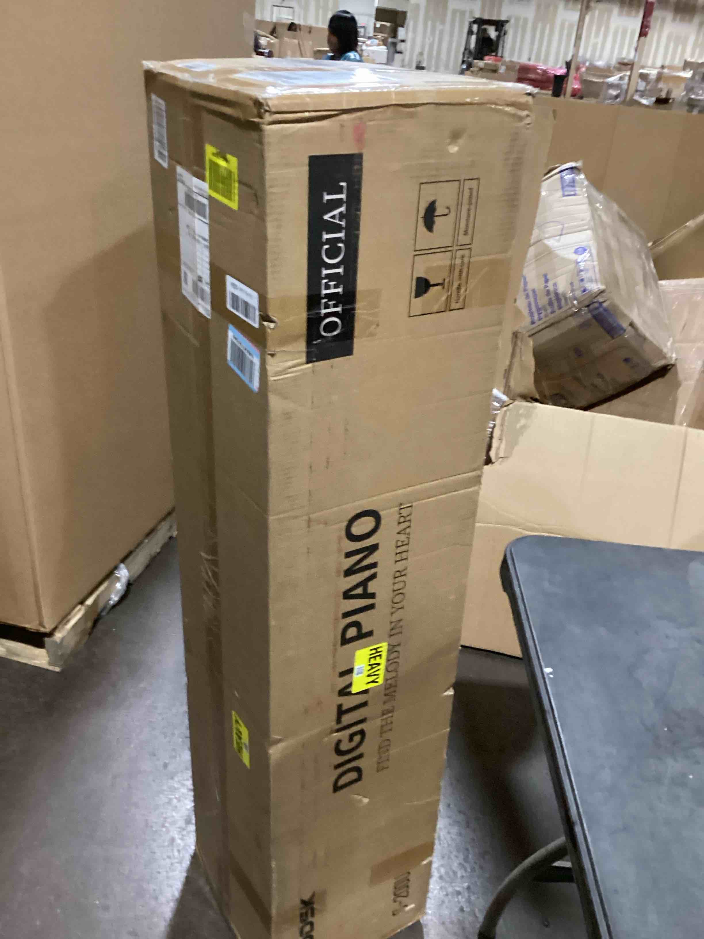 https://s3.amazonaws.com/lotting-images-prod/bidfta/PPE2277314_1744629979663.jpeg