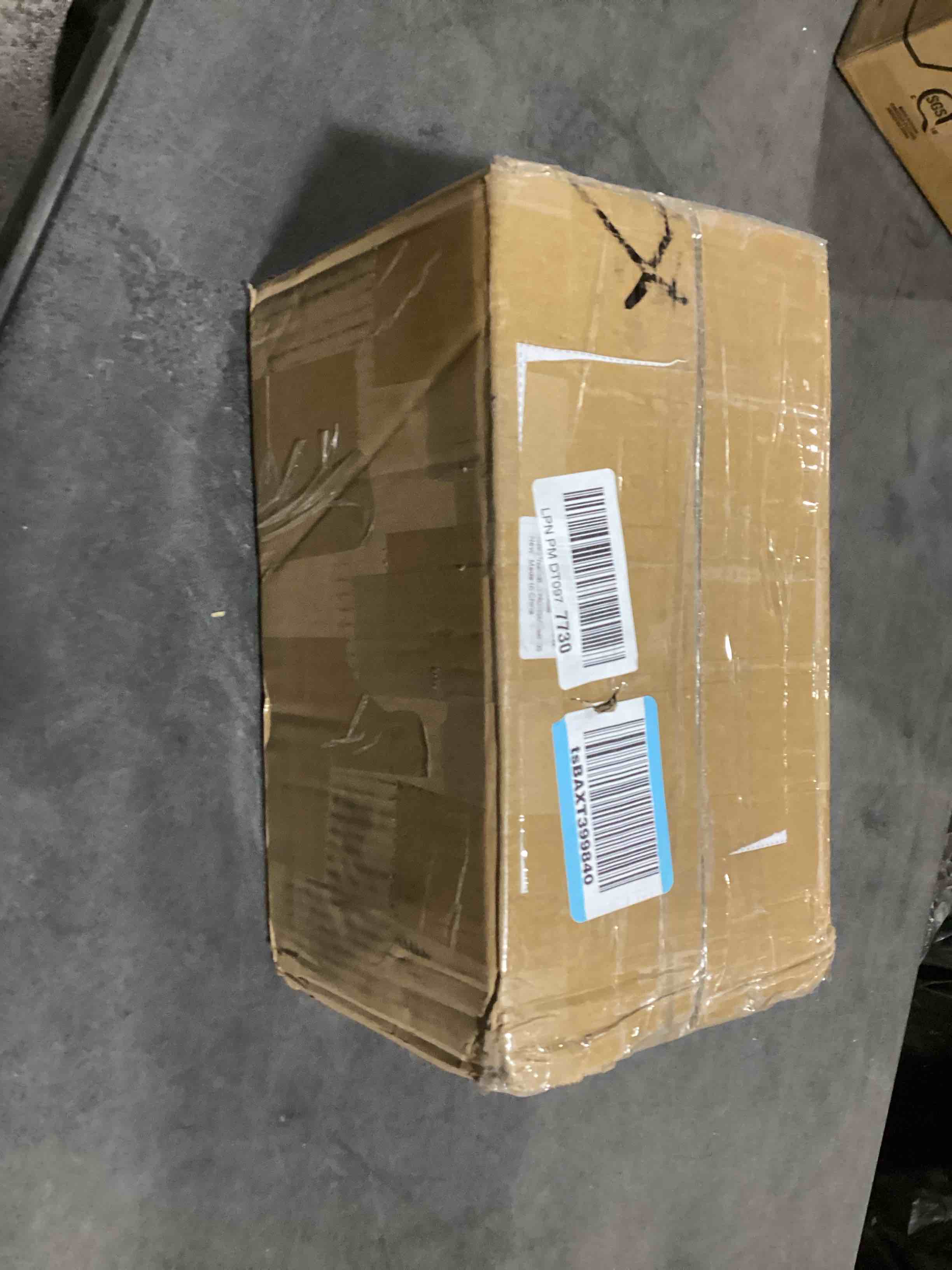 https://s3.amazonaws.com/lotting-images-prod/bidfta/PPE2277317_1744630492237.jpeg