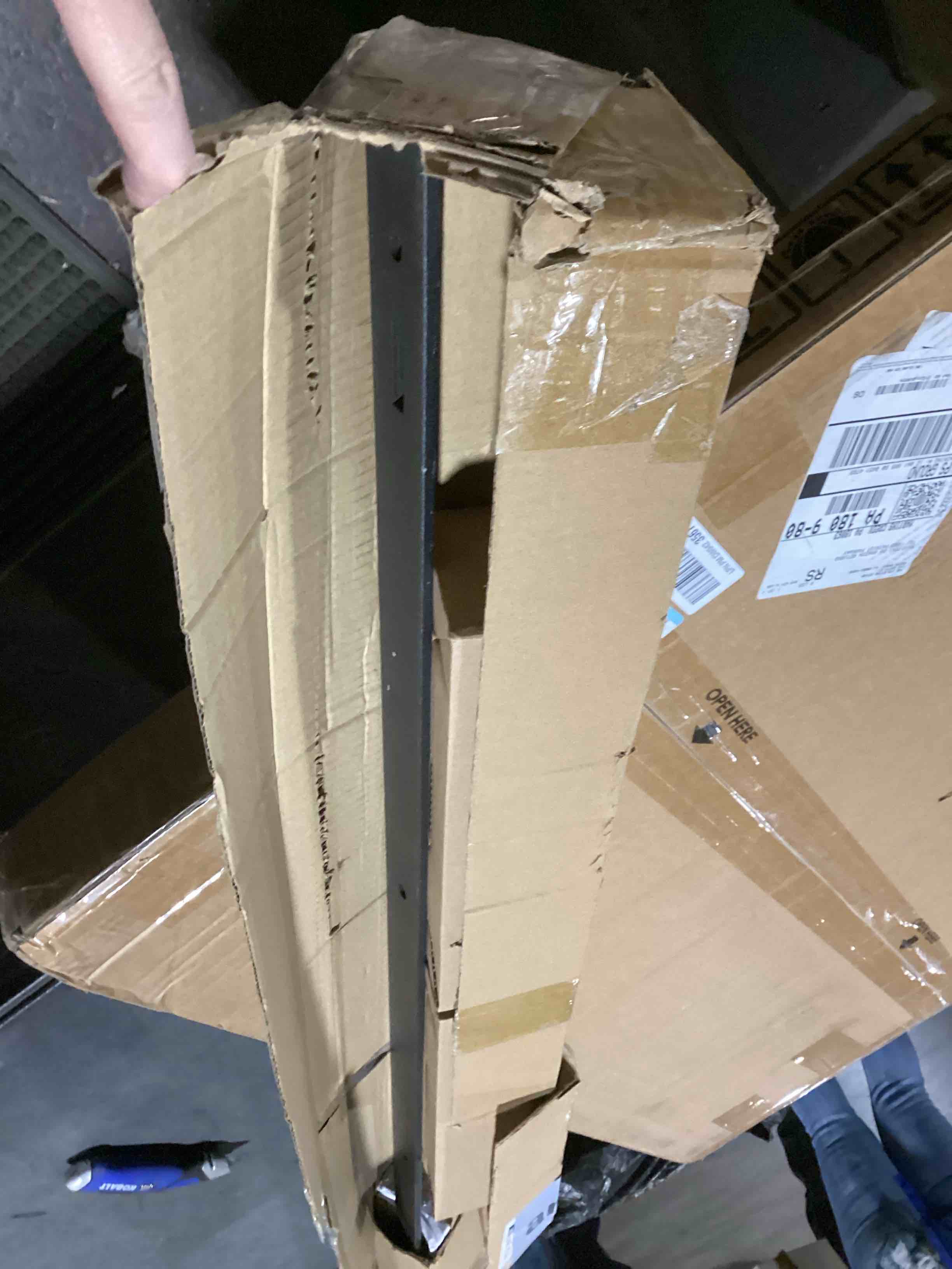https://s3.amazonaws.com/lotting-images-prod/bidfta/PPE2277319_1744631171203.jpeg