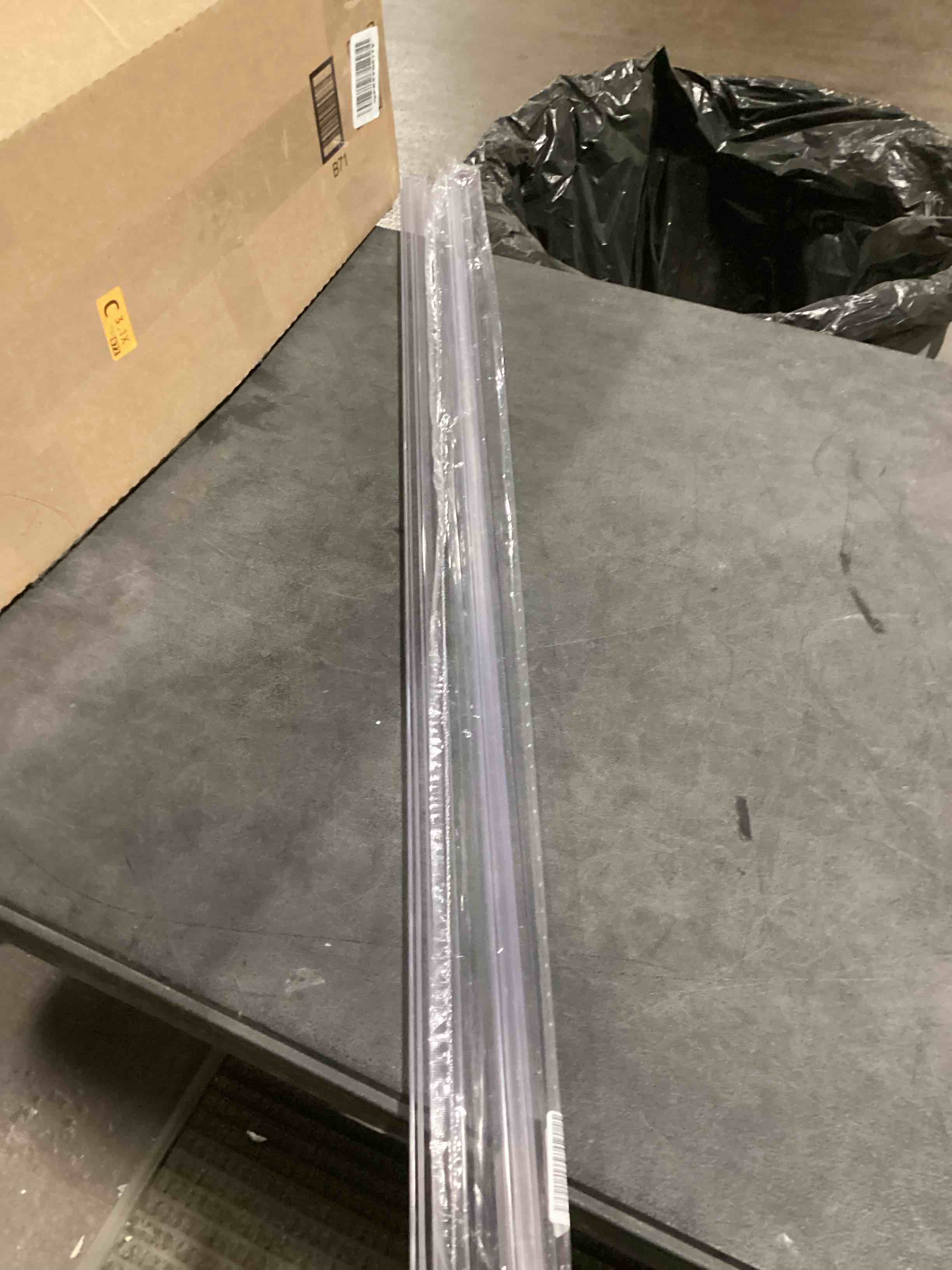https://s3.amazonaws.com/lotting-images-prod/bidfta/PPE2277350_1744637970113.jpeg