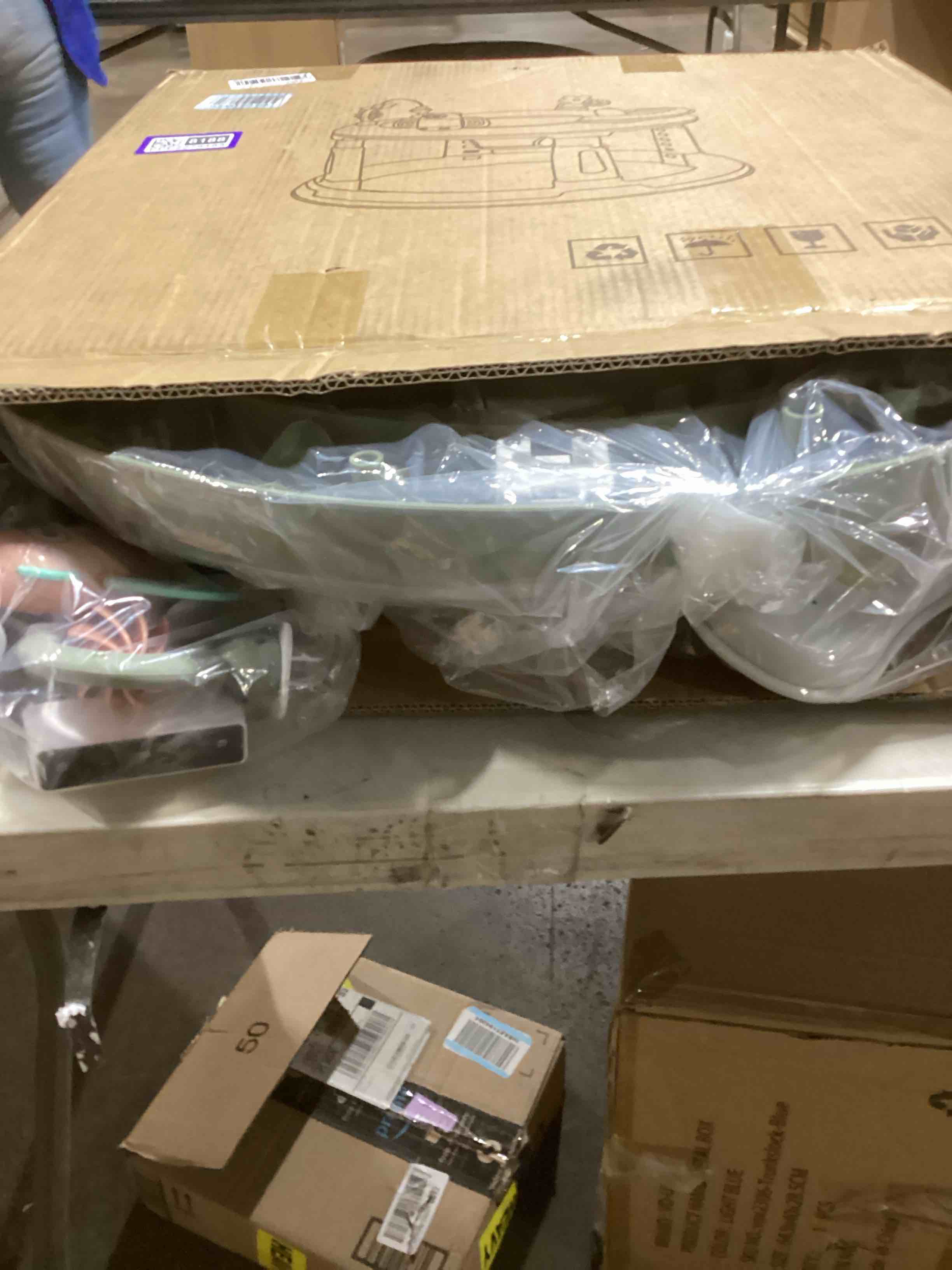 https://s3.amazonaws.com/lotting-images-prod/bidfta/PPE2278188_1743423979869.jpeg