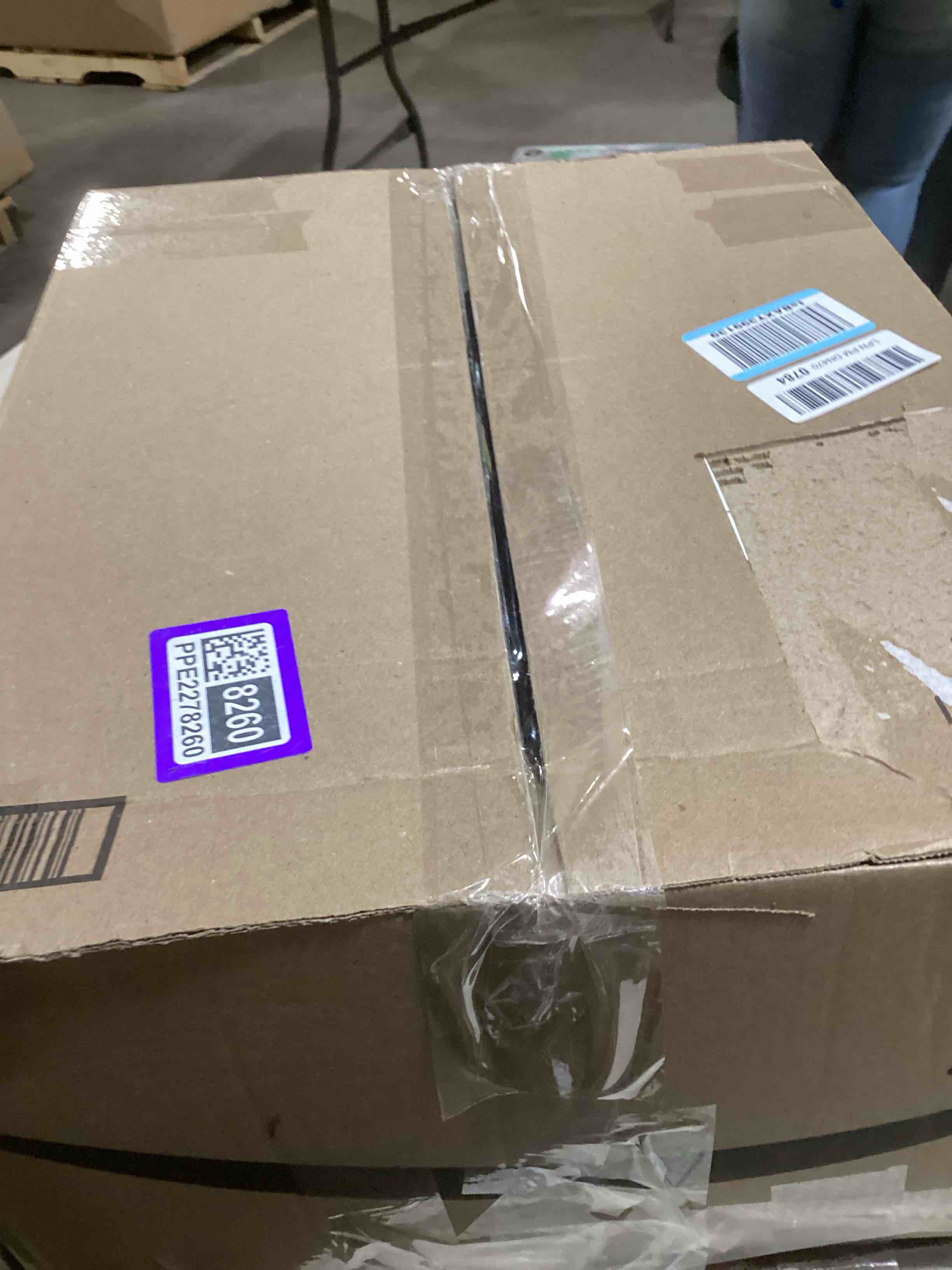 https://s3.amazonaws.com/lotting-images-prod/bidfta/PPE2278260_1743436944850.jpeg