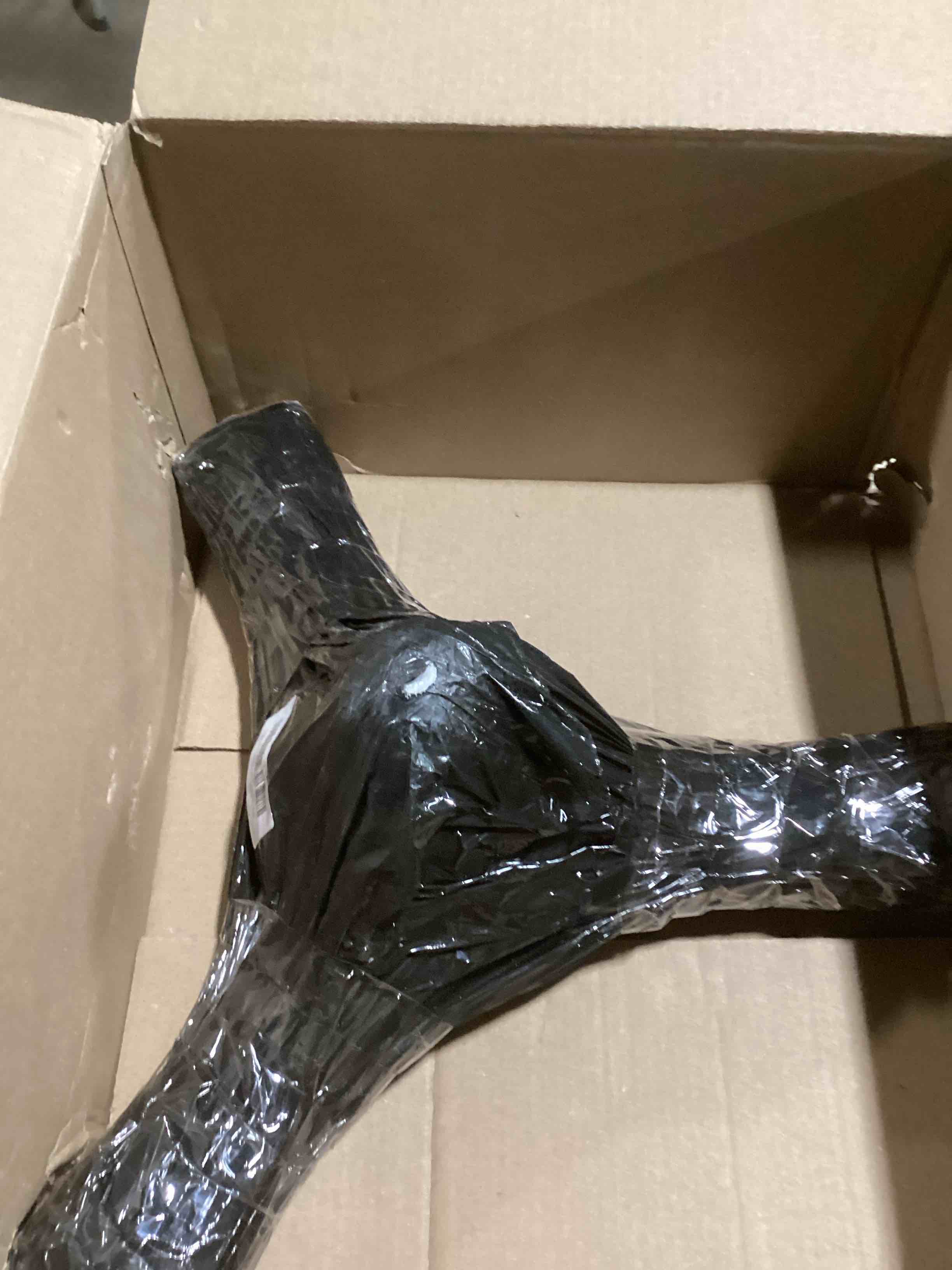 https://s3.amazonaws.com/lotting-images-prod/bidfta/PPE2278260_1743436962414.jpeg