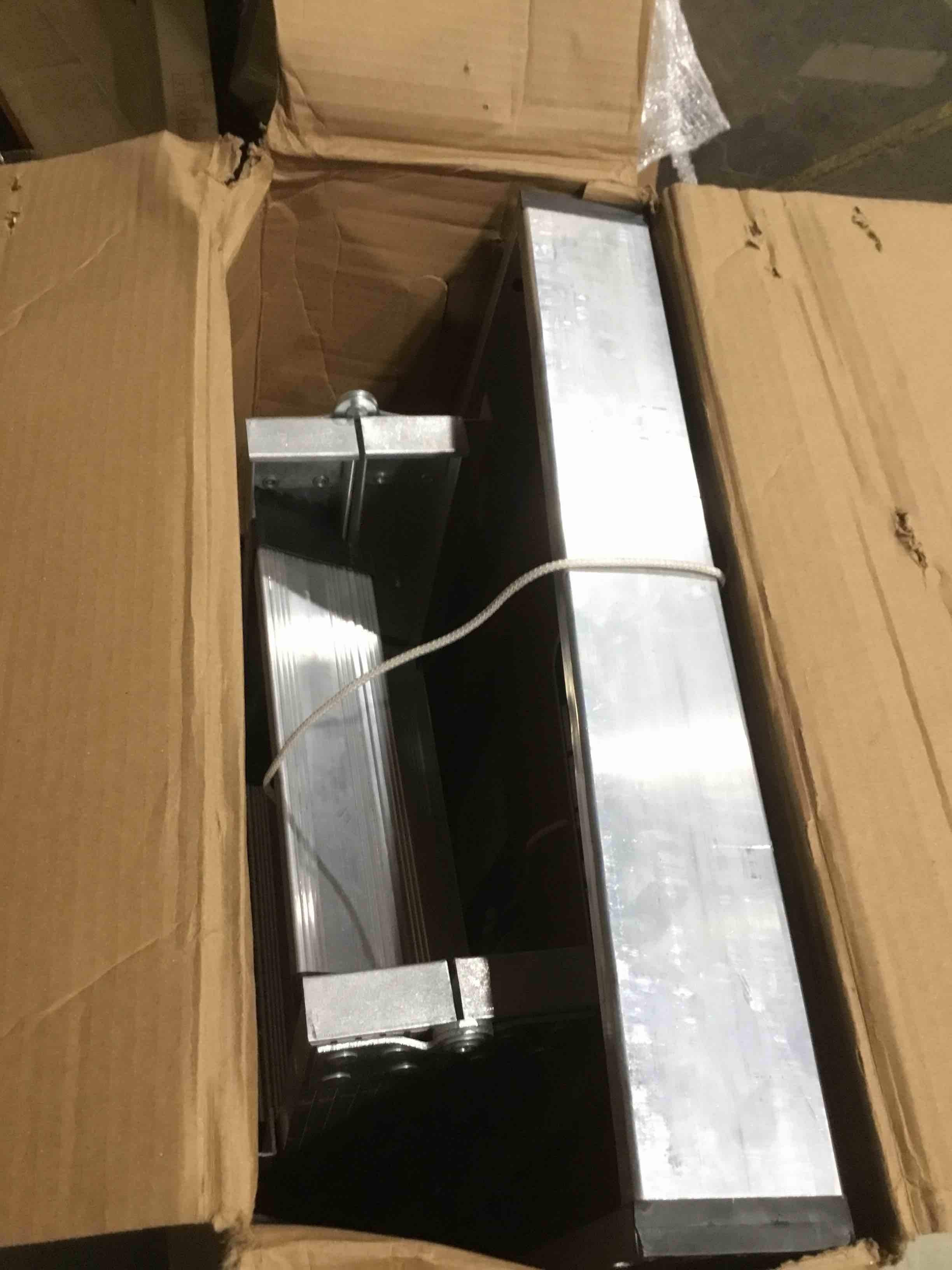 https://s3.amazonaws.com/lotting-images-prod/bidfta/PPE2278402_1743523589018.jpeg