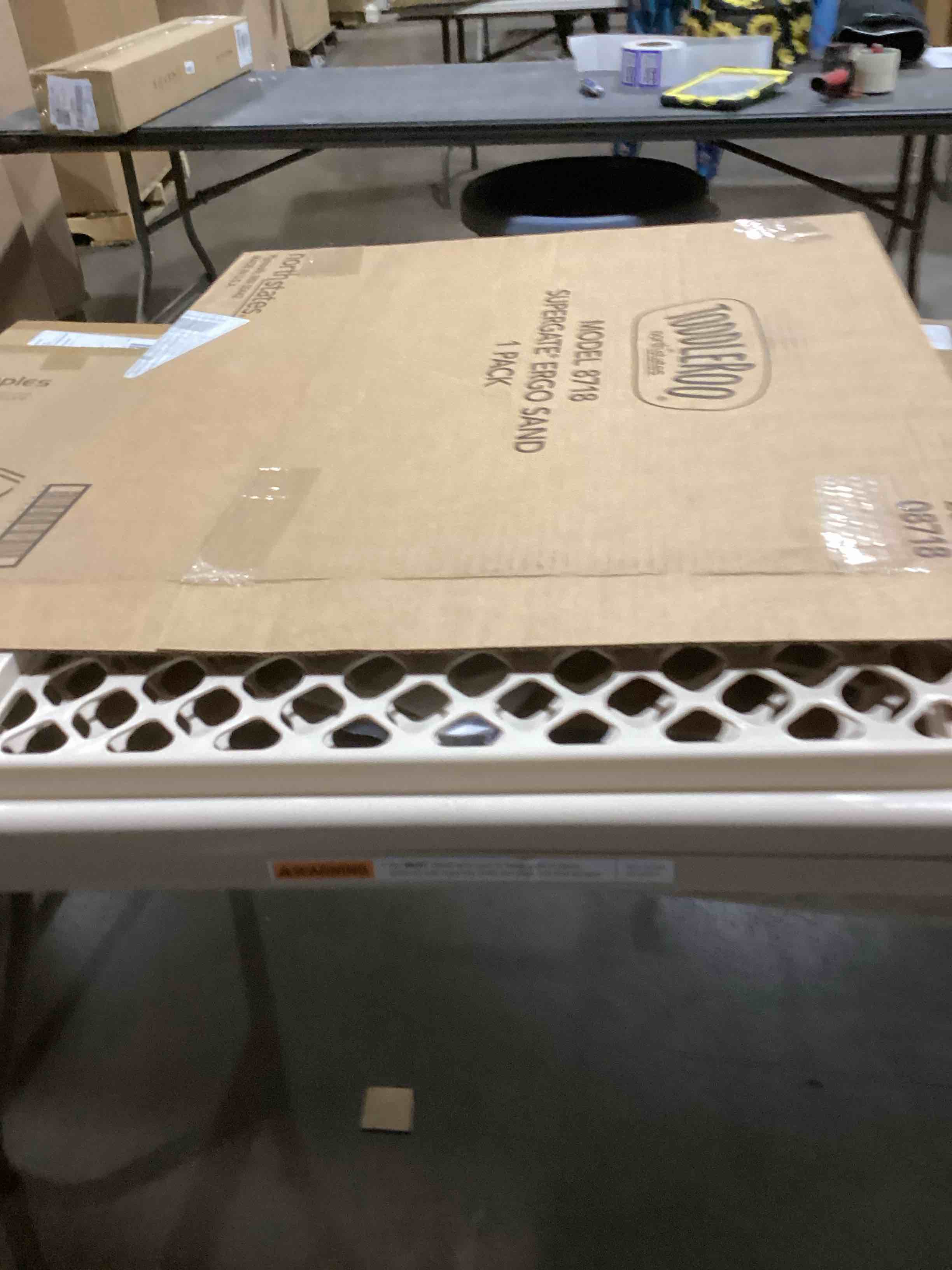 https://s3.amazonaws.com/lotting-images-prod/bidfta/PPE2278515_1743601666966.jpeg