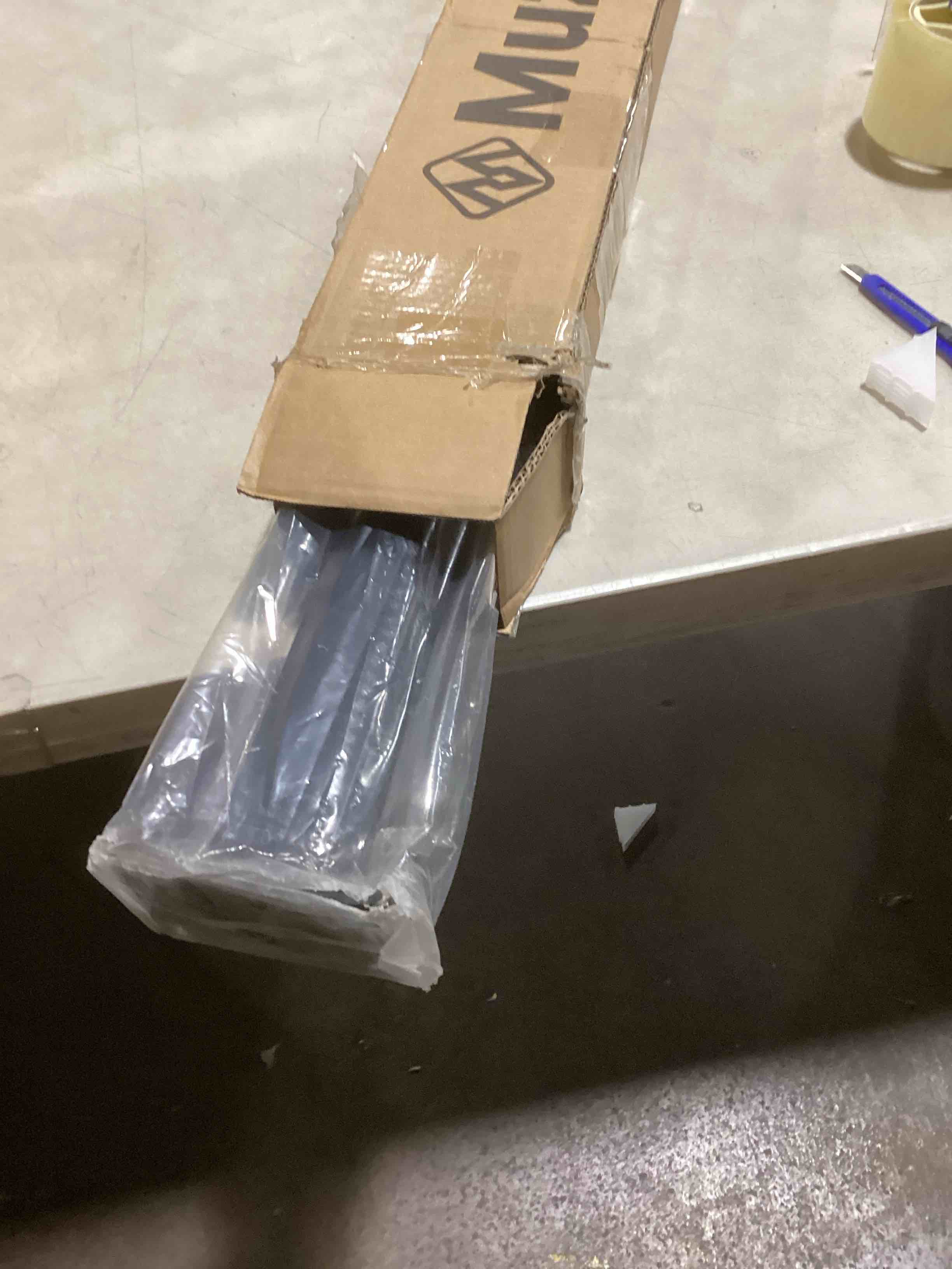 https://s3.amazonaws.com/lotting-images-prod/bidfta/PPE2278530_1743603133501.jpeg