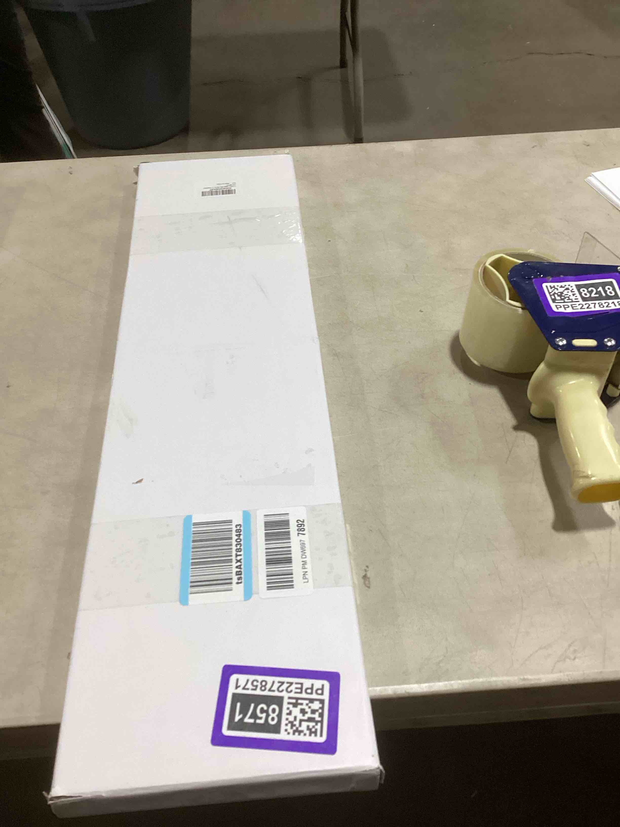 https://s3.amazonaws.com/lotting-images-prod/bidfta/PPE2278571_1743610447707.jpeg