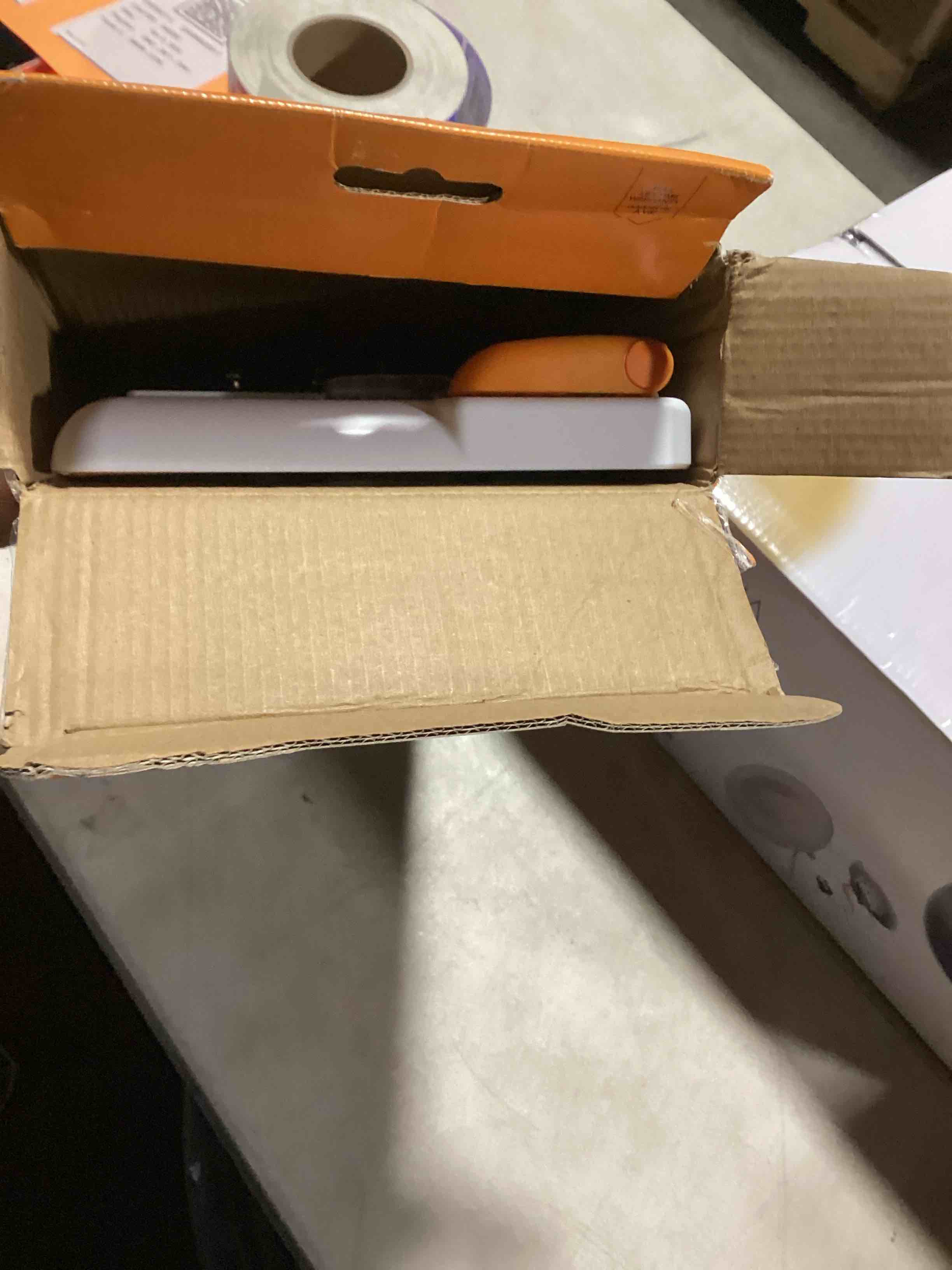 https://s3.amazonaws.com/lotting-images-prod/bidfta/PPE2279109_1744202564309.jpeg