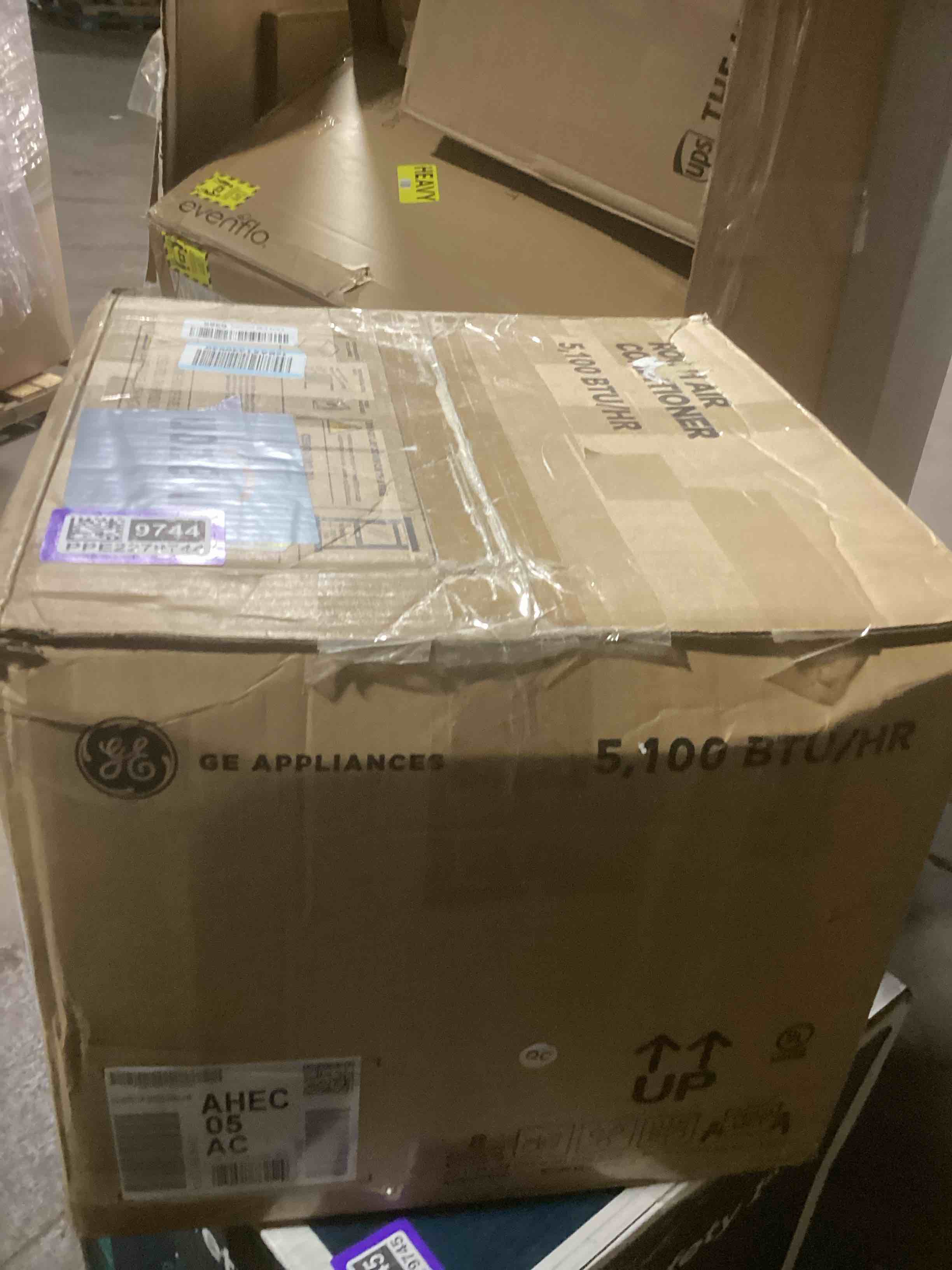 https://s3.amazonaws.com/lotting-images-prod/bidfta/PPE2279744_1744895717060.jpeg