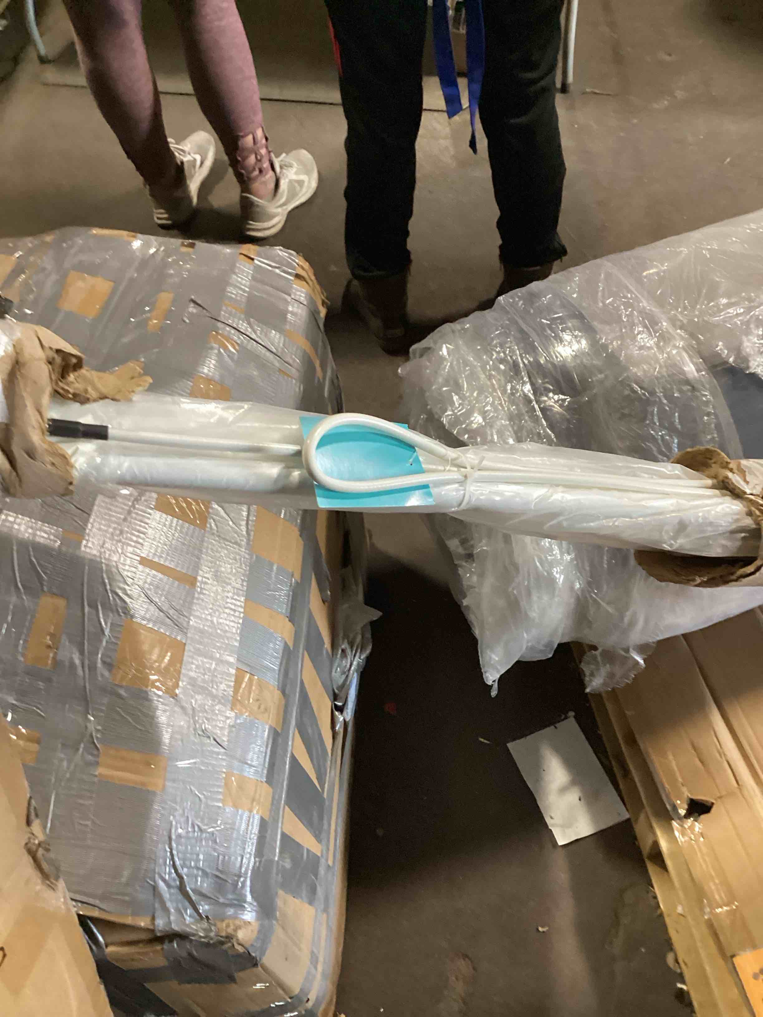 https://s3.amazonaws.com/lotting-images-prod/bidfta/PPE2280118_1745503996367.jpeg